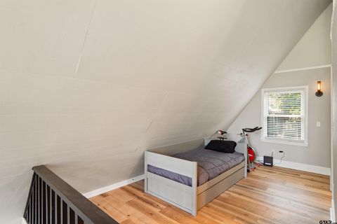 A home in Hideaway