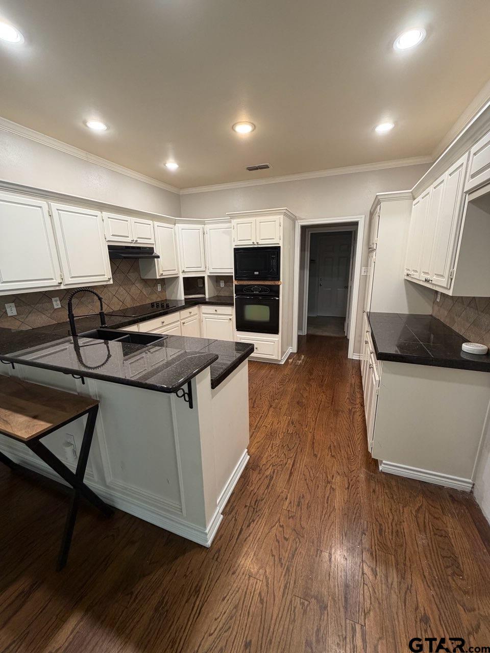 3204 Pebblebrook Cir