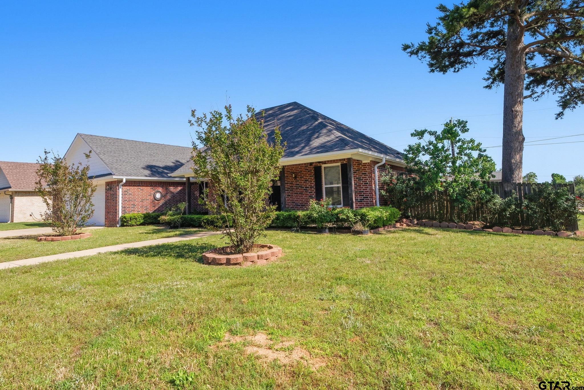 807 Jaxon Drive
