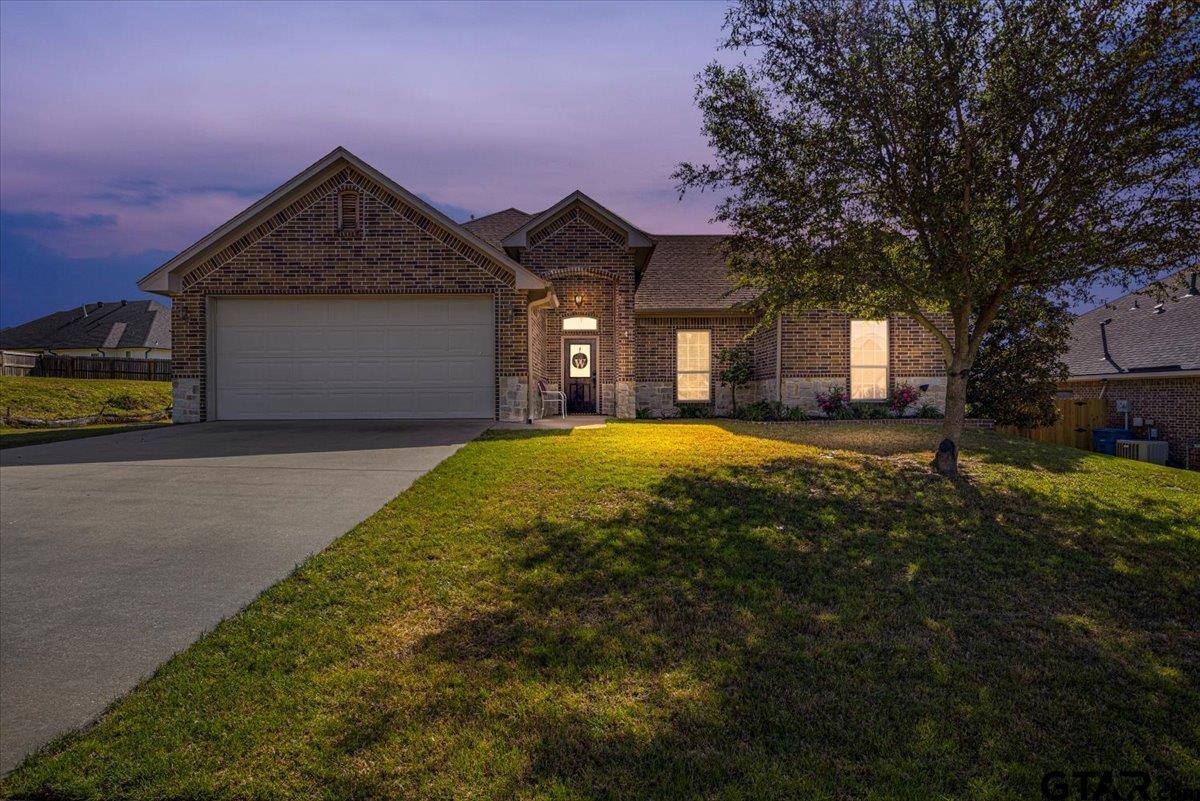 1009 Stagecoach Bend