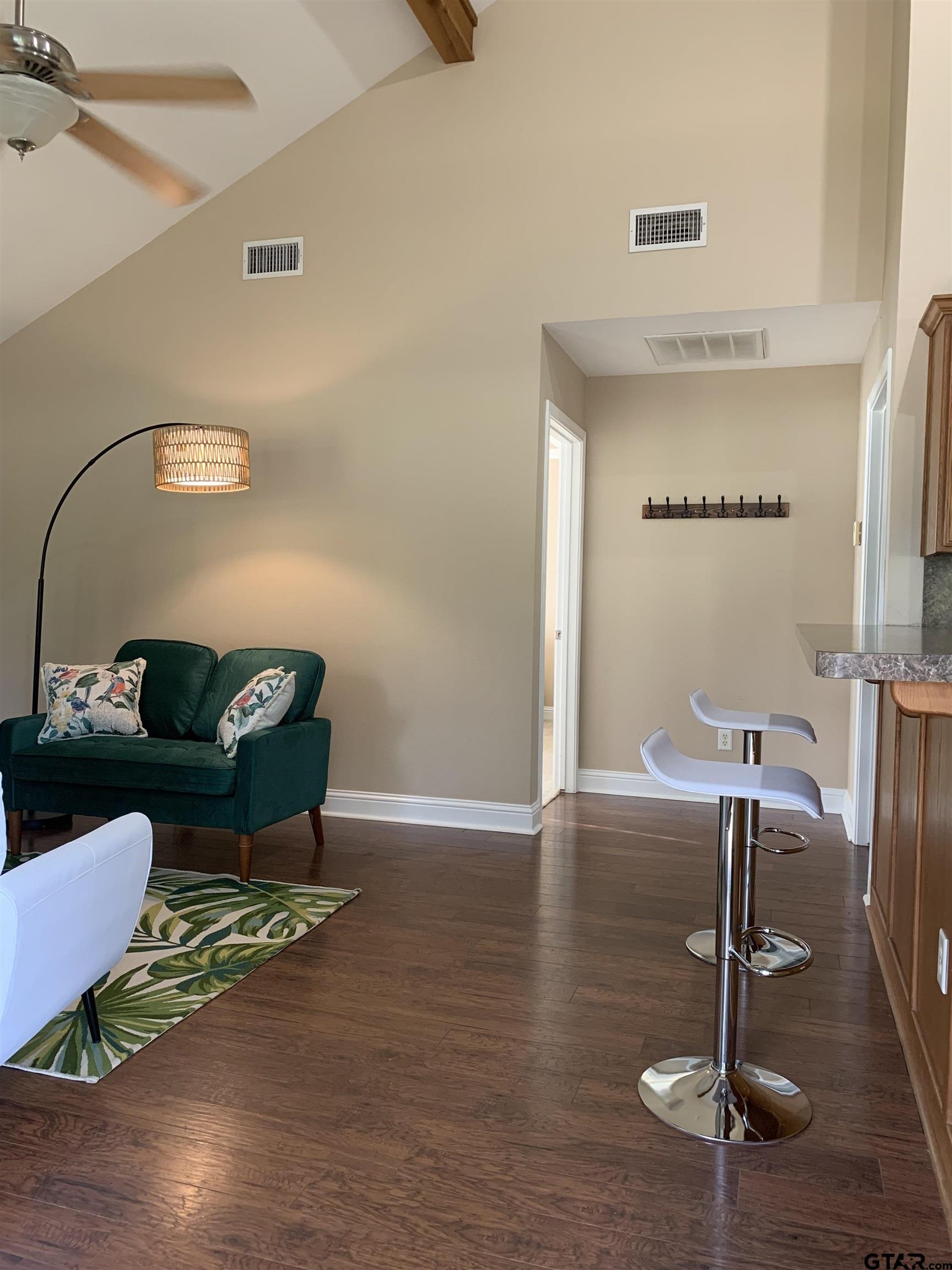 411 Cimarron Trail