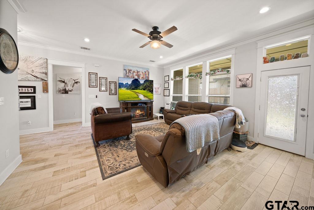 217 Smith Cir