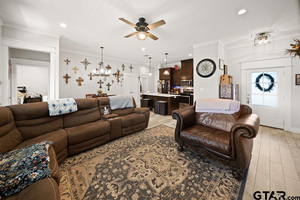 217 Smith Cir