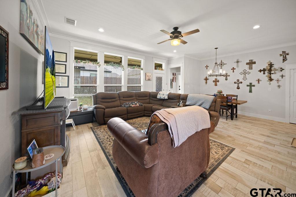 217 Smith Cir