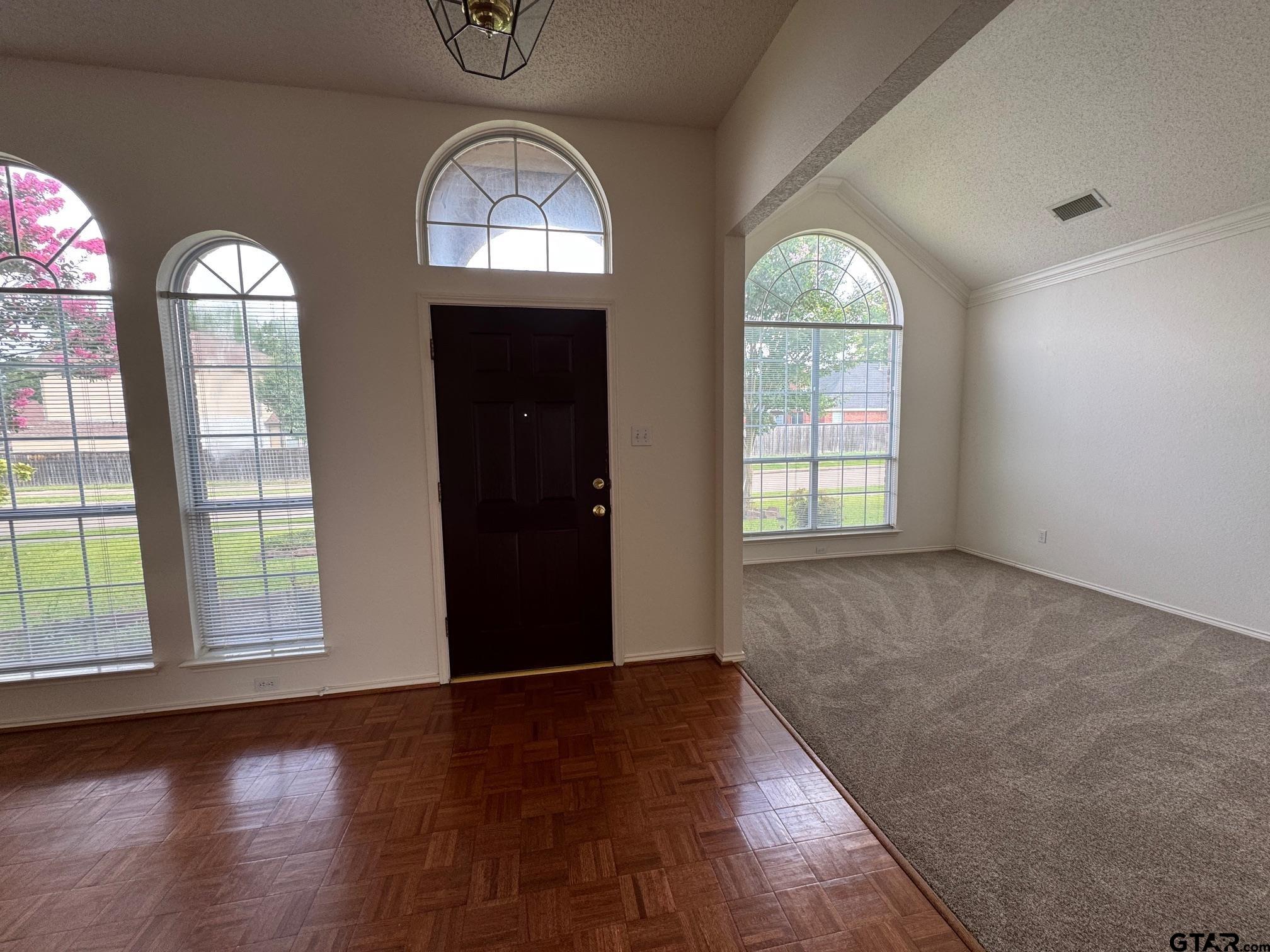 2414 Stillwater
