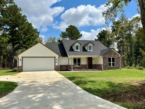 A home in Lindale