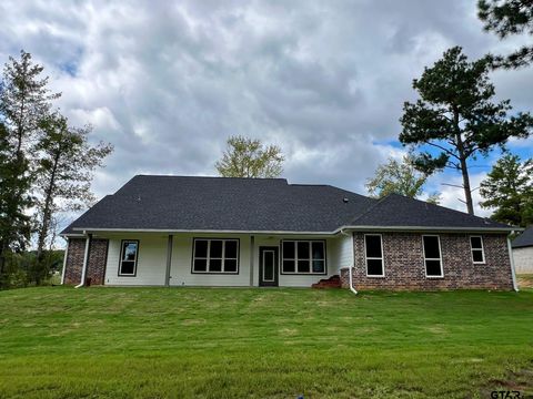 A home in Lindale