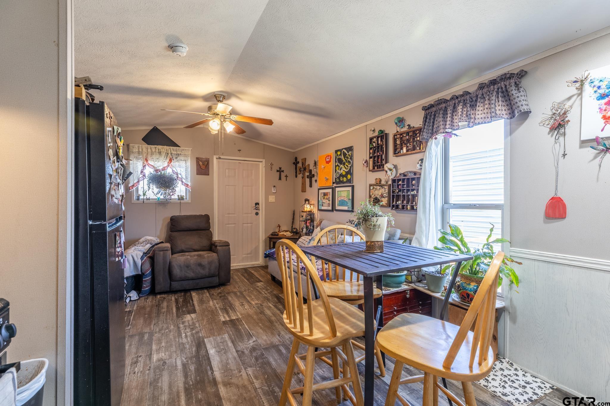 384 Holiday Village Dr