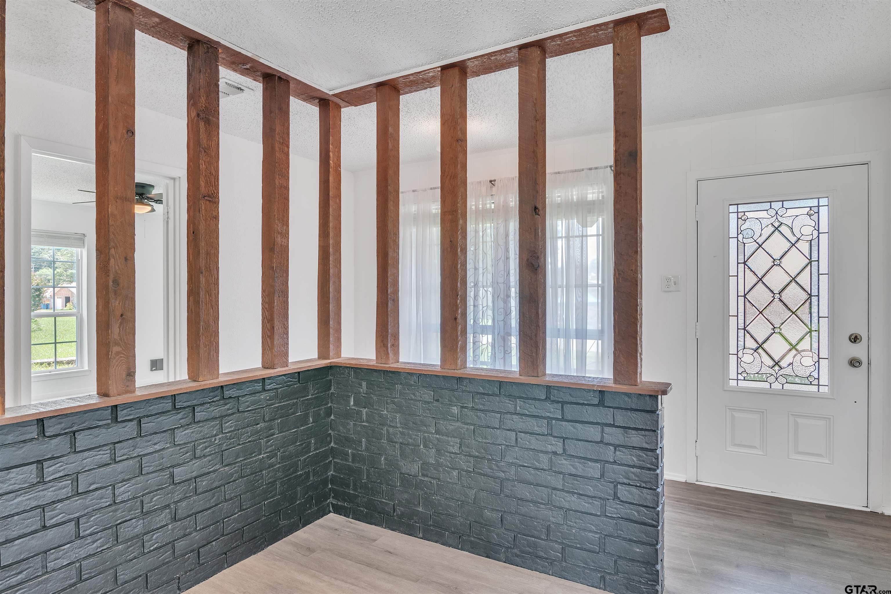 3325 Lockhaven Dr.