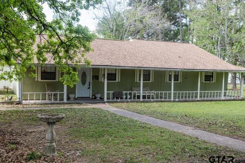 2914 Waterwood Chandler TX 75758