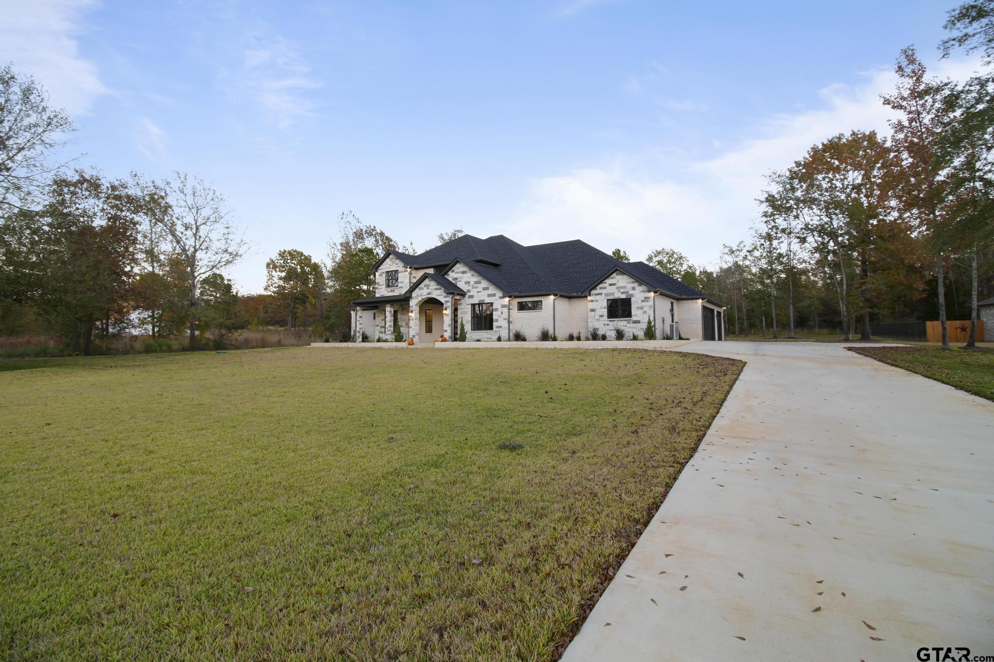 800 Stone Chimney Rd