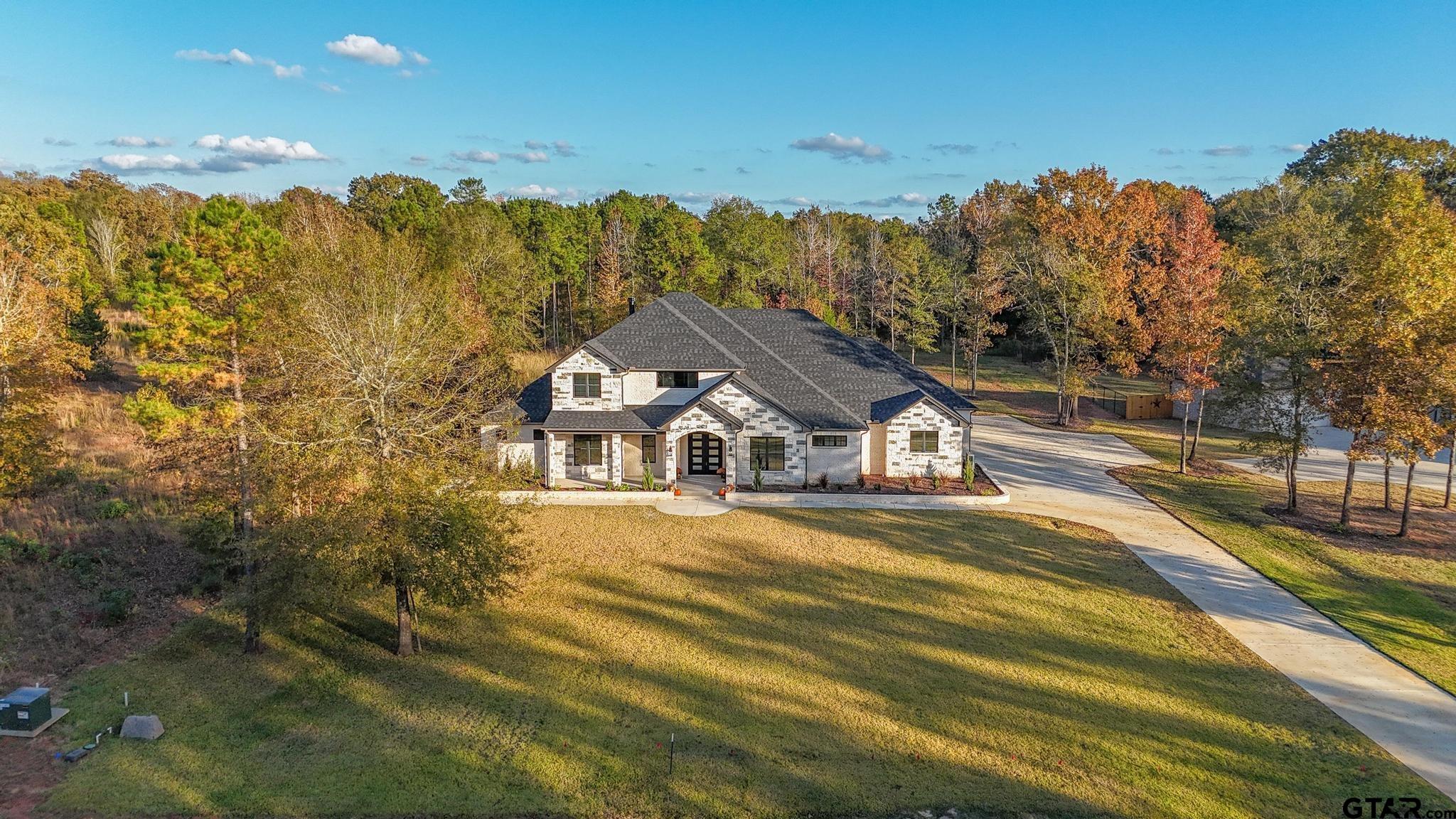 800 Stone Chimney Rd