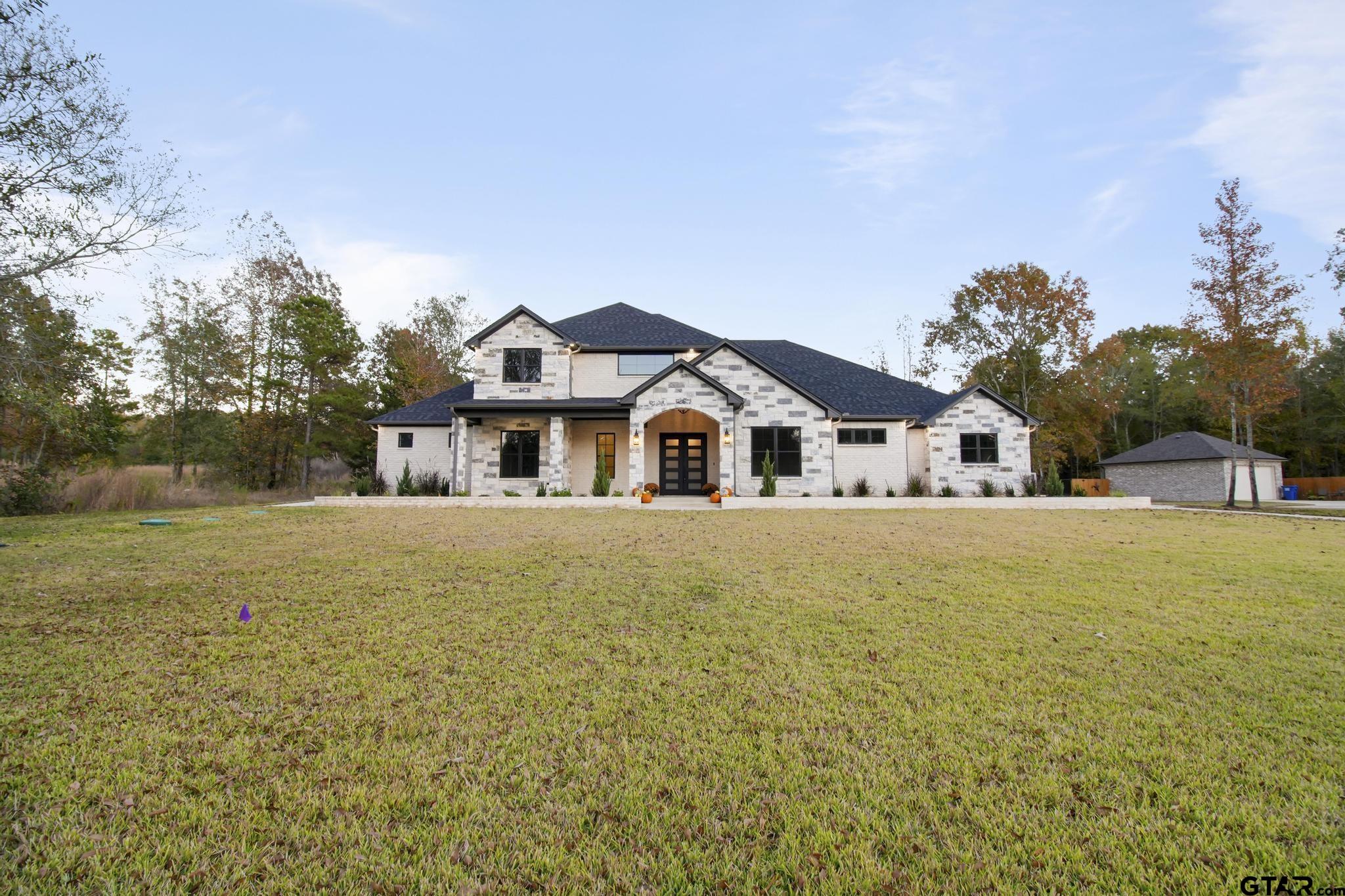 800 Stone Chimney Rd