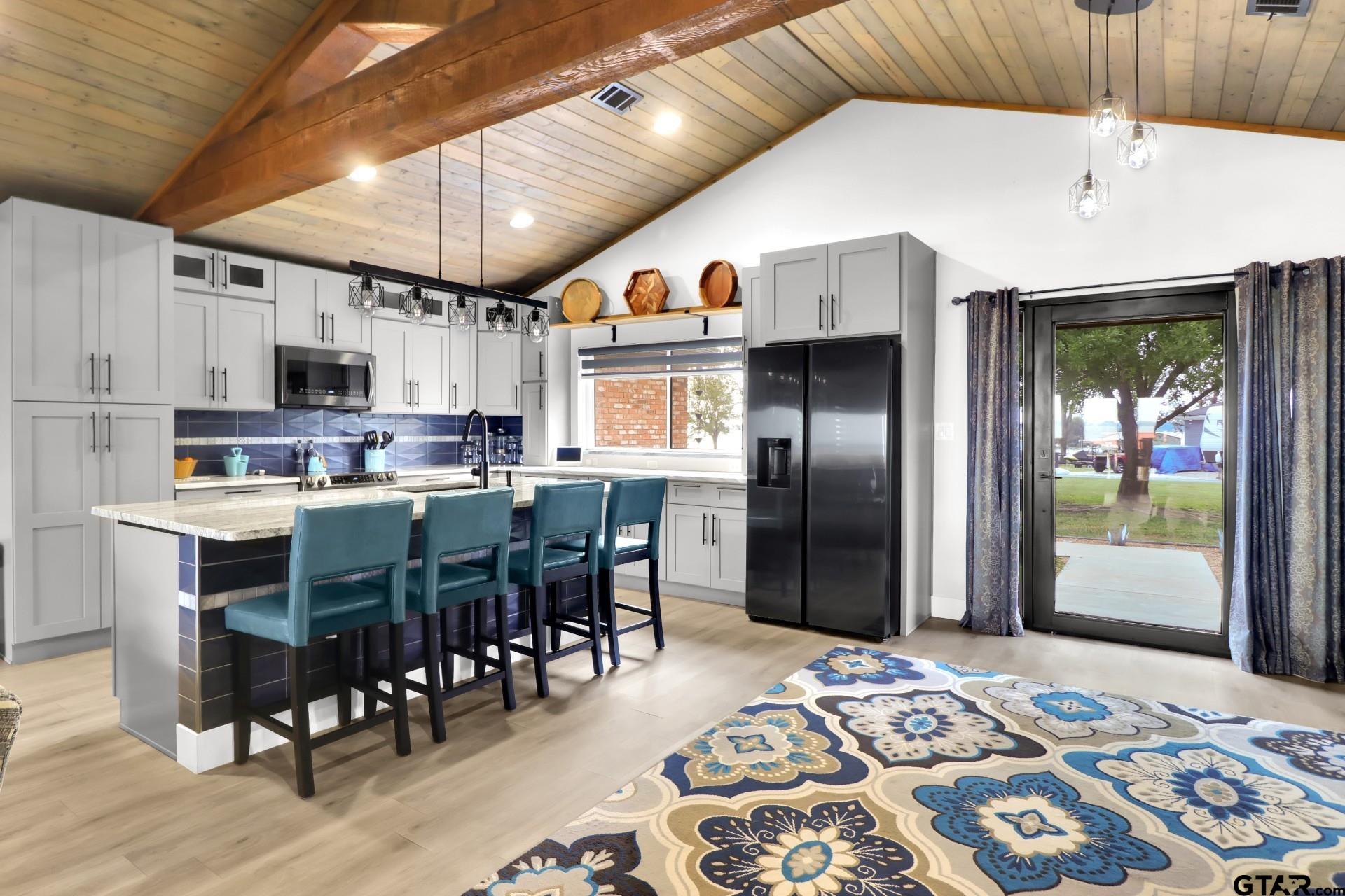 21855 South Shore DR