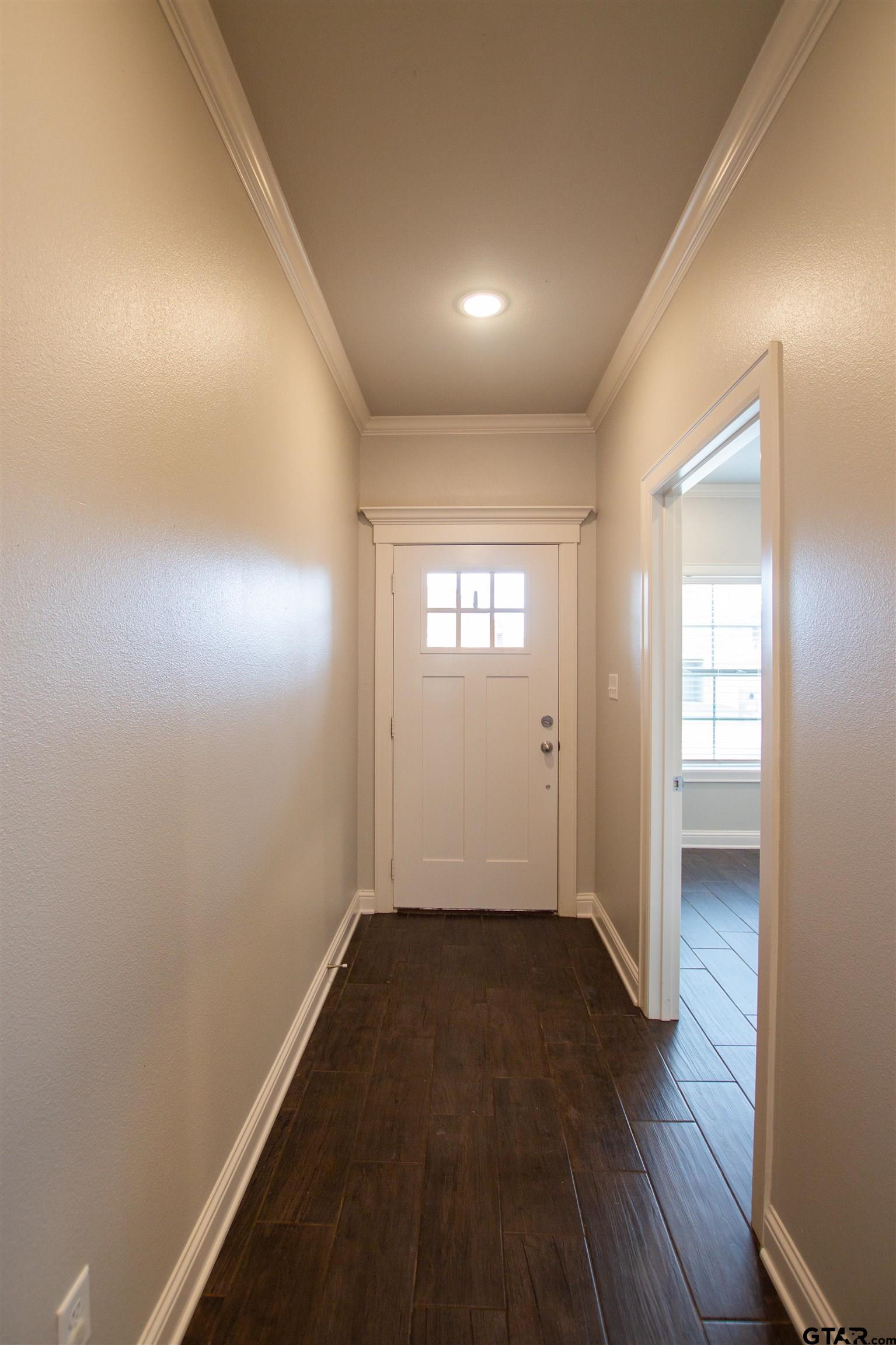 822 Lindsey Ln