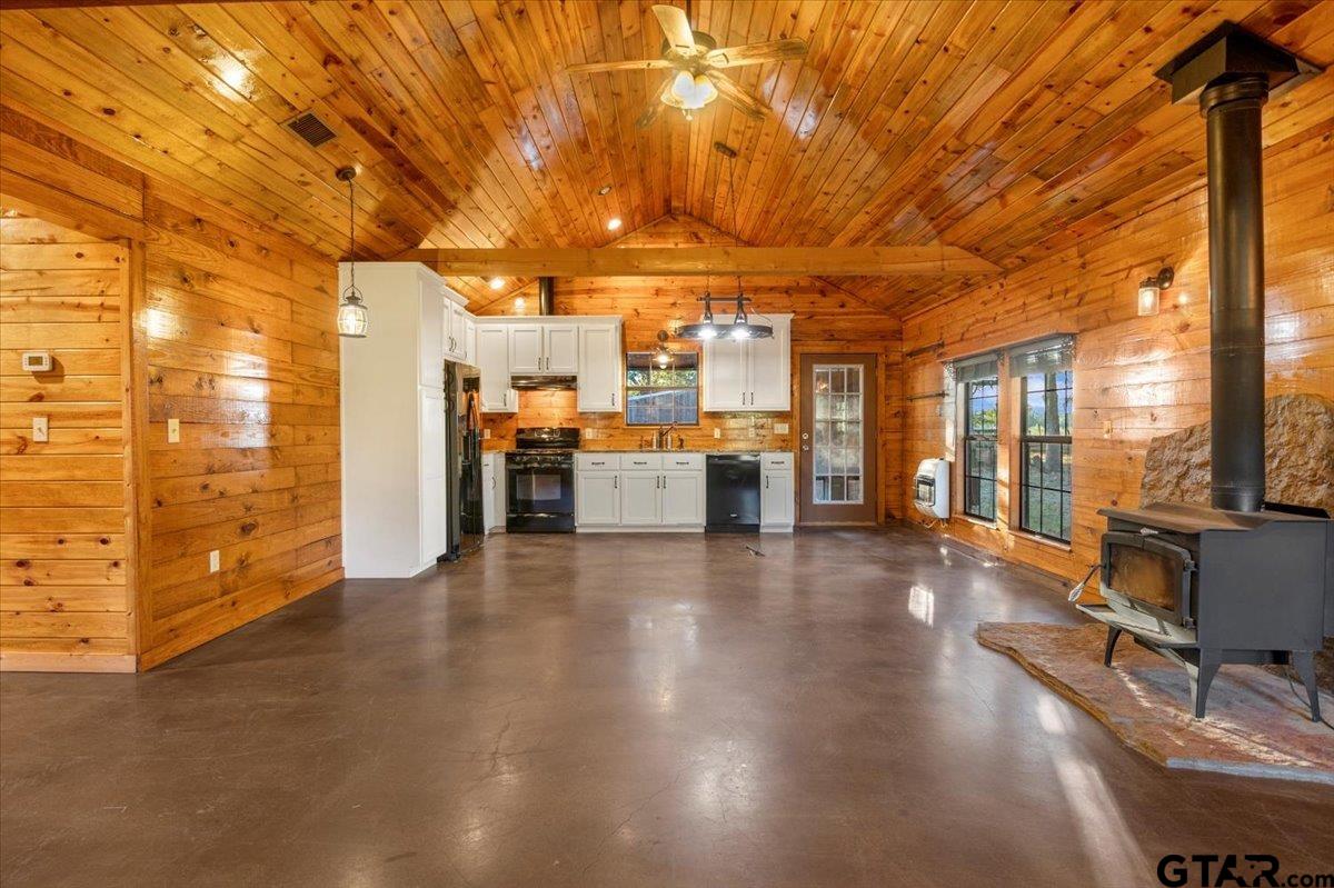 1809 County Road 4200