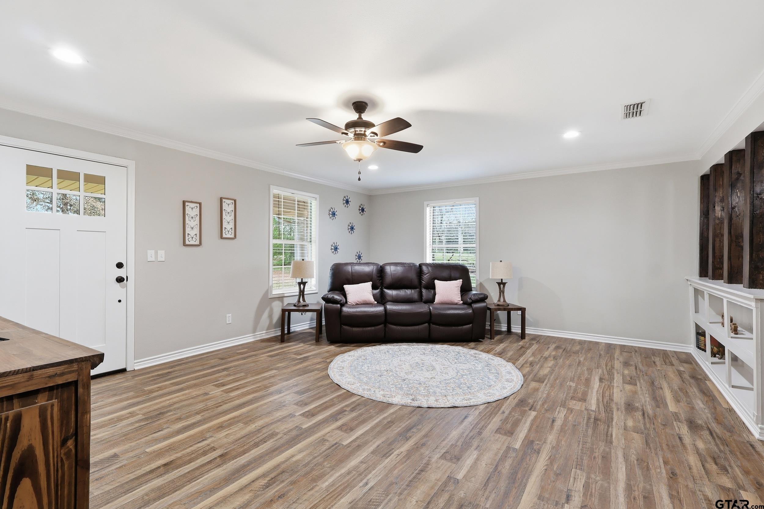 152 NE County Road 2040