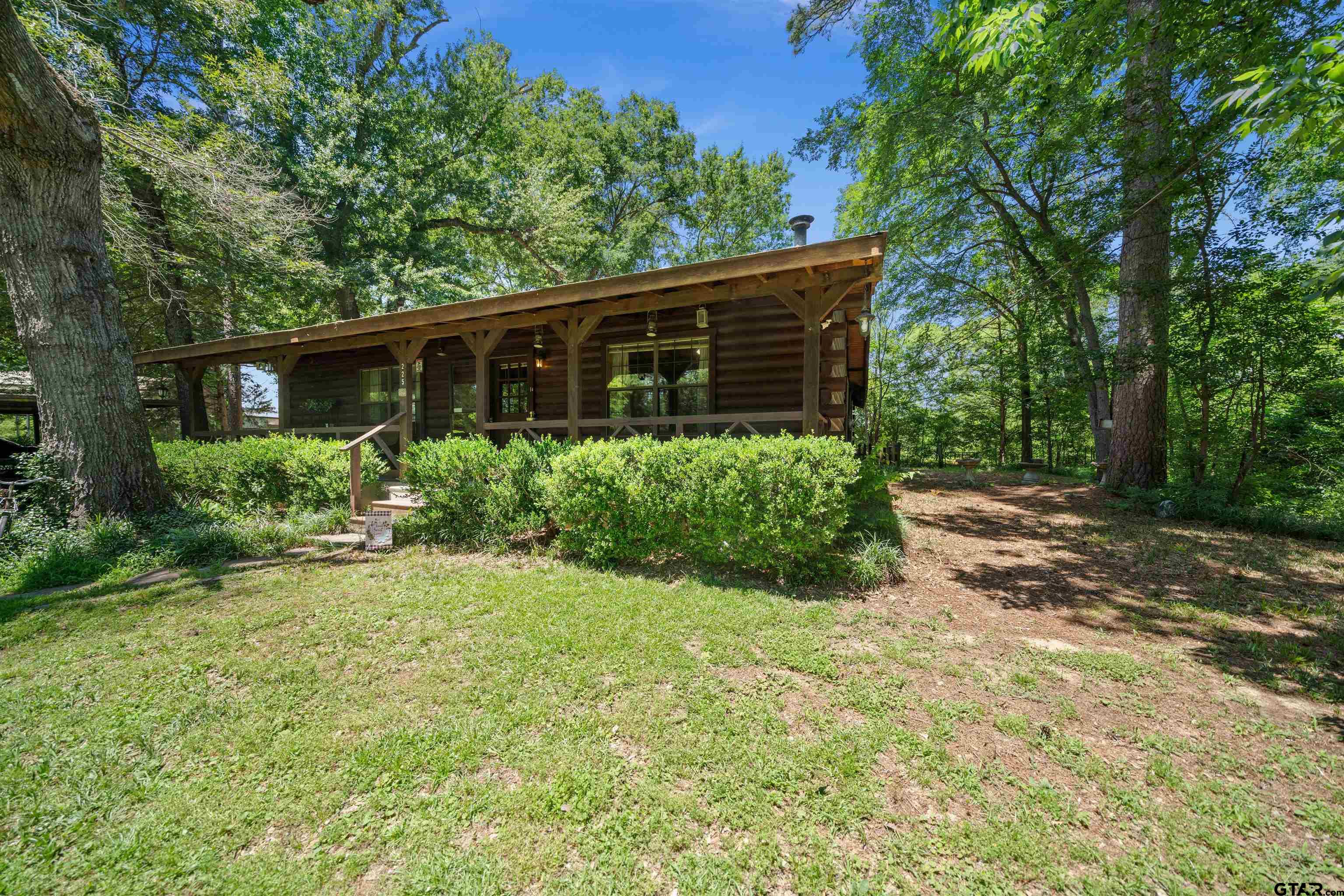 225 Springwood Cir
