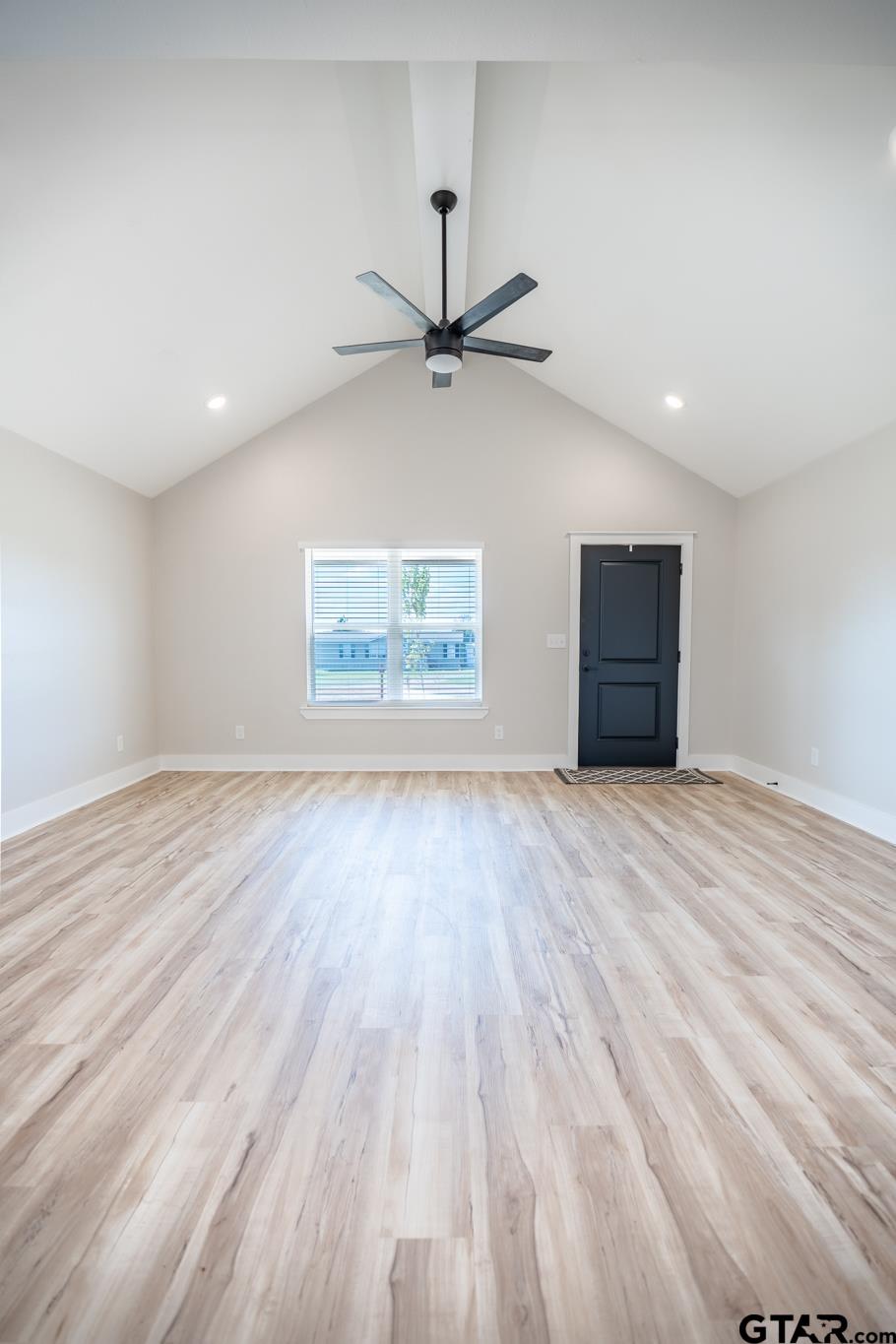 187 Red Bud Cir