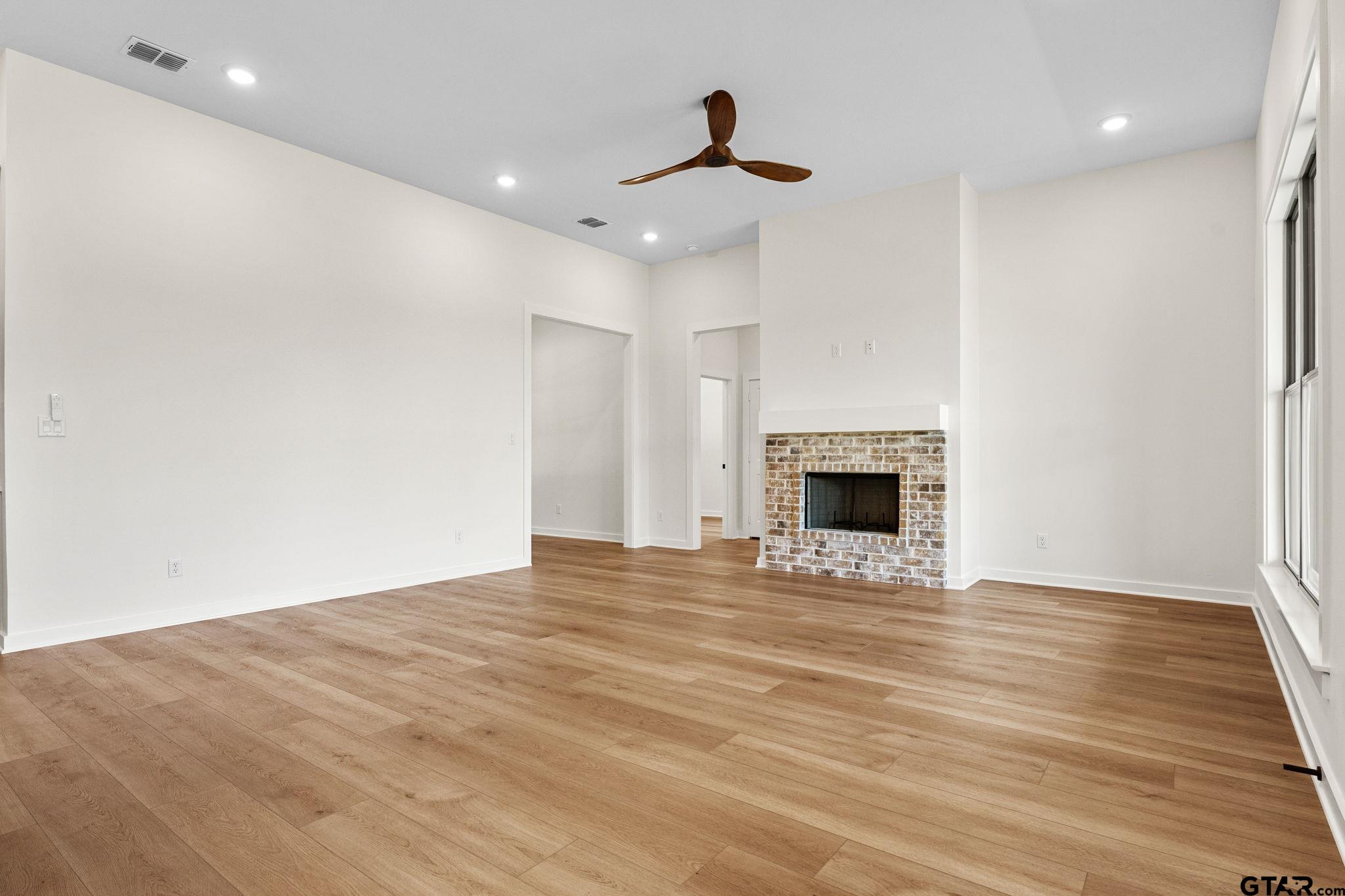 15302 County Road 1100