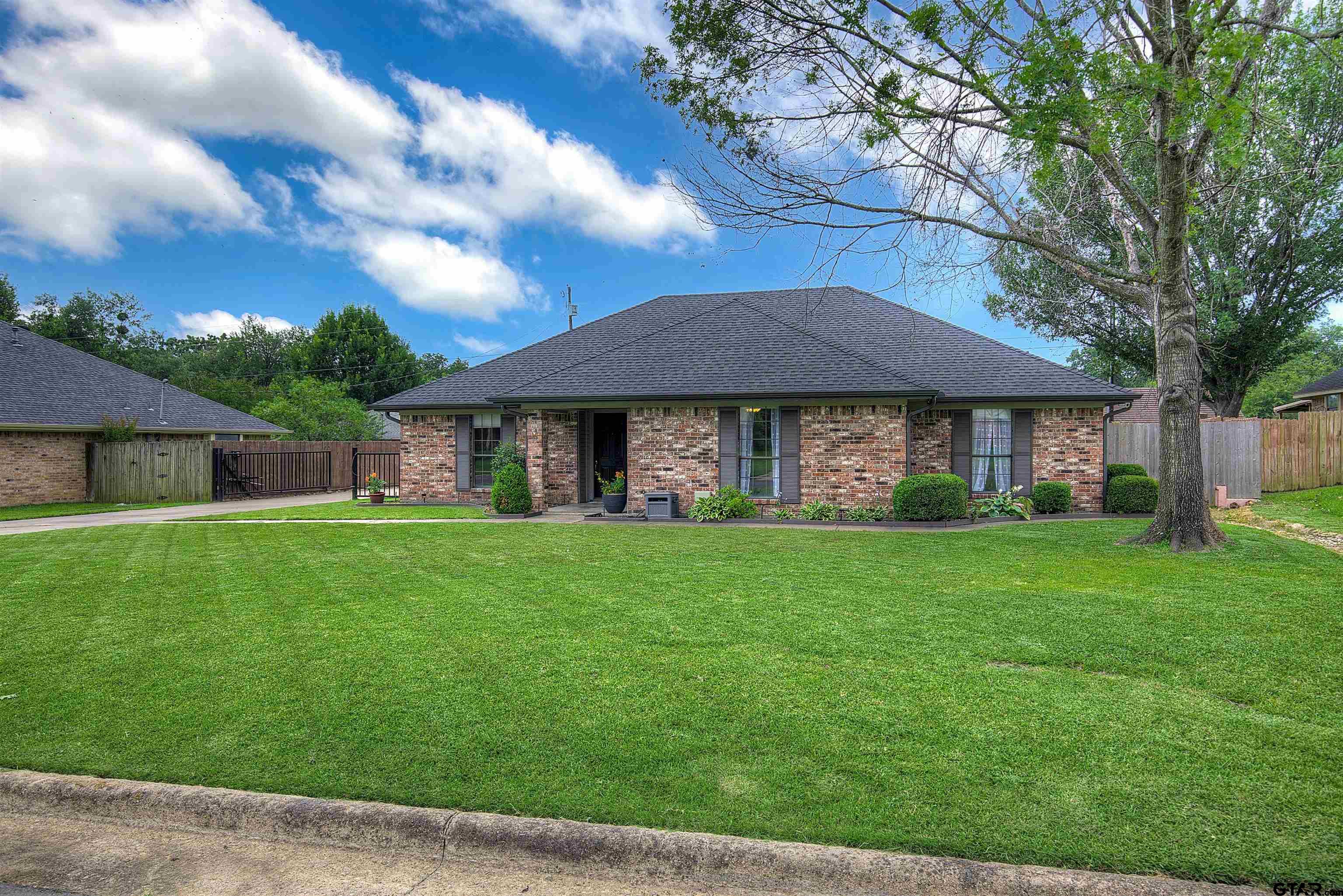1220 Melony Drive