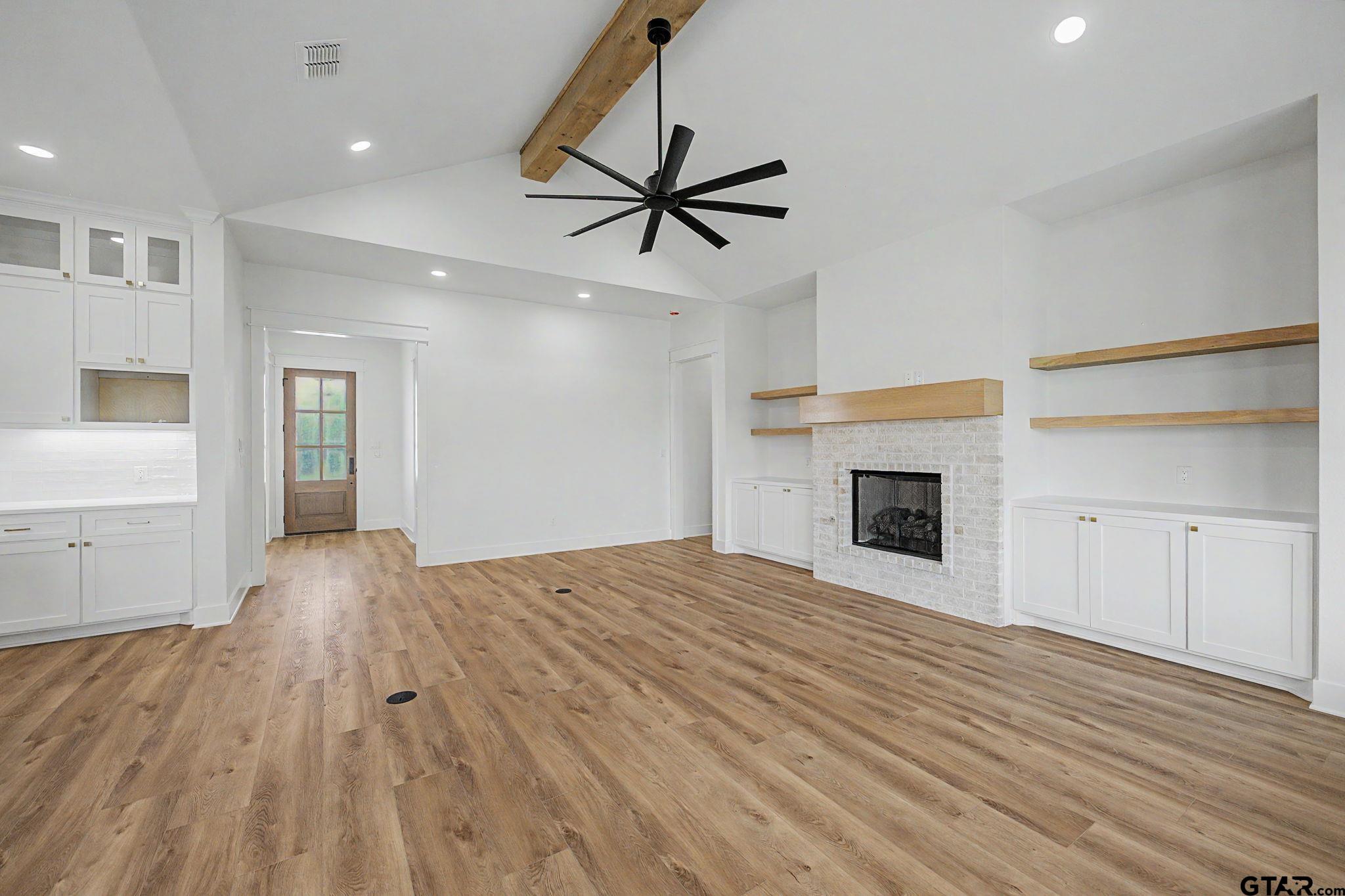 3139 Club Drive