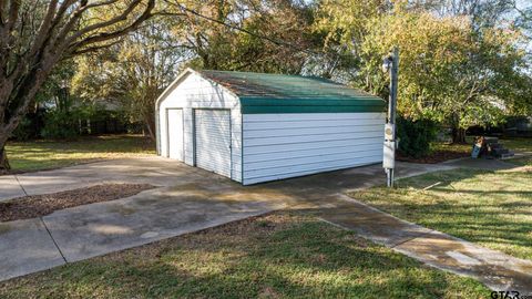 208 Shadowwood Street Gun Barrel City TX 75156