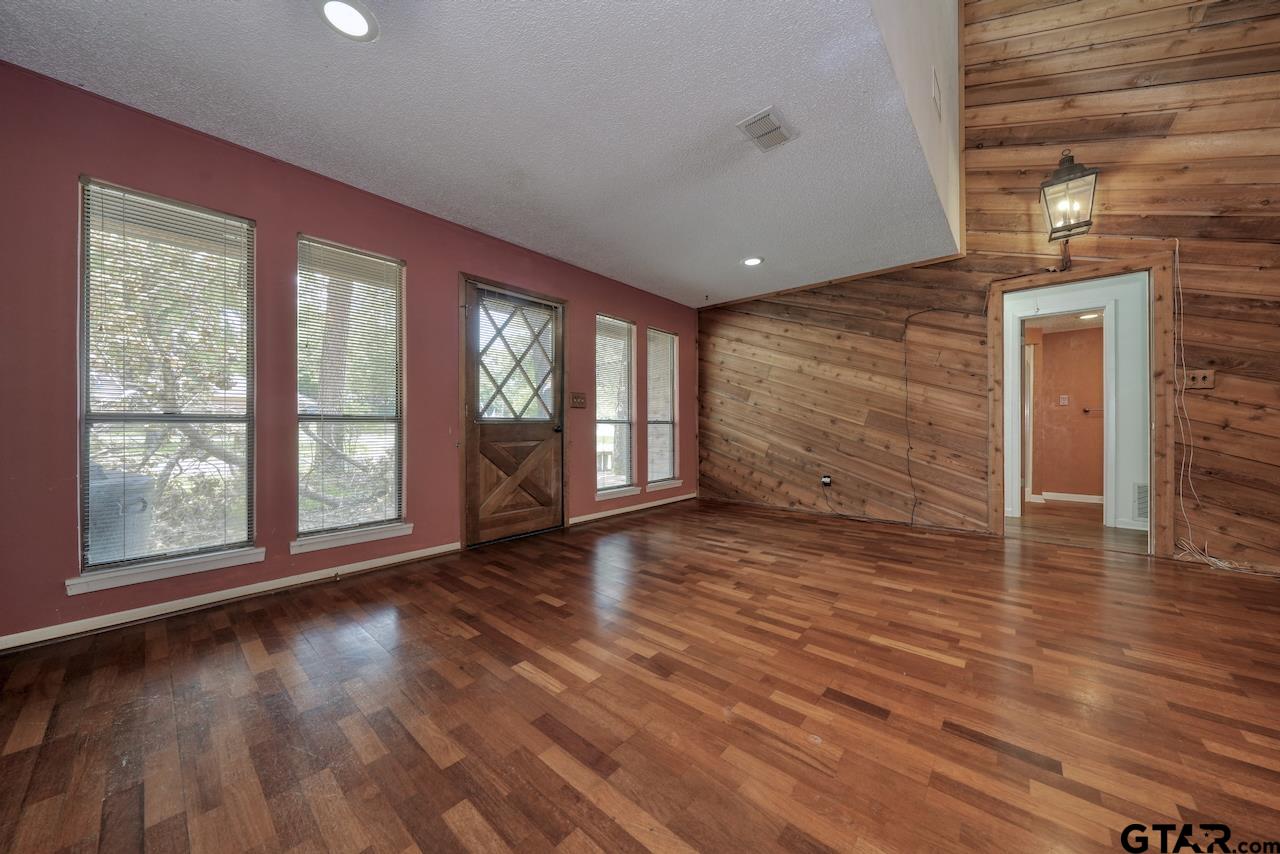 324 Highlander Hts