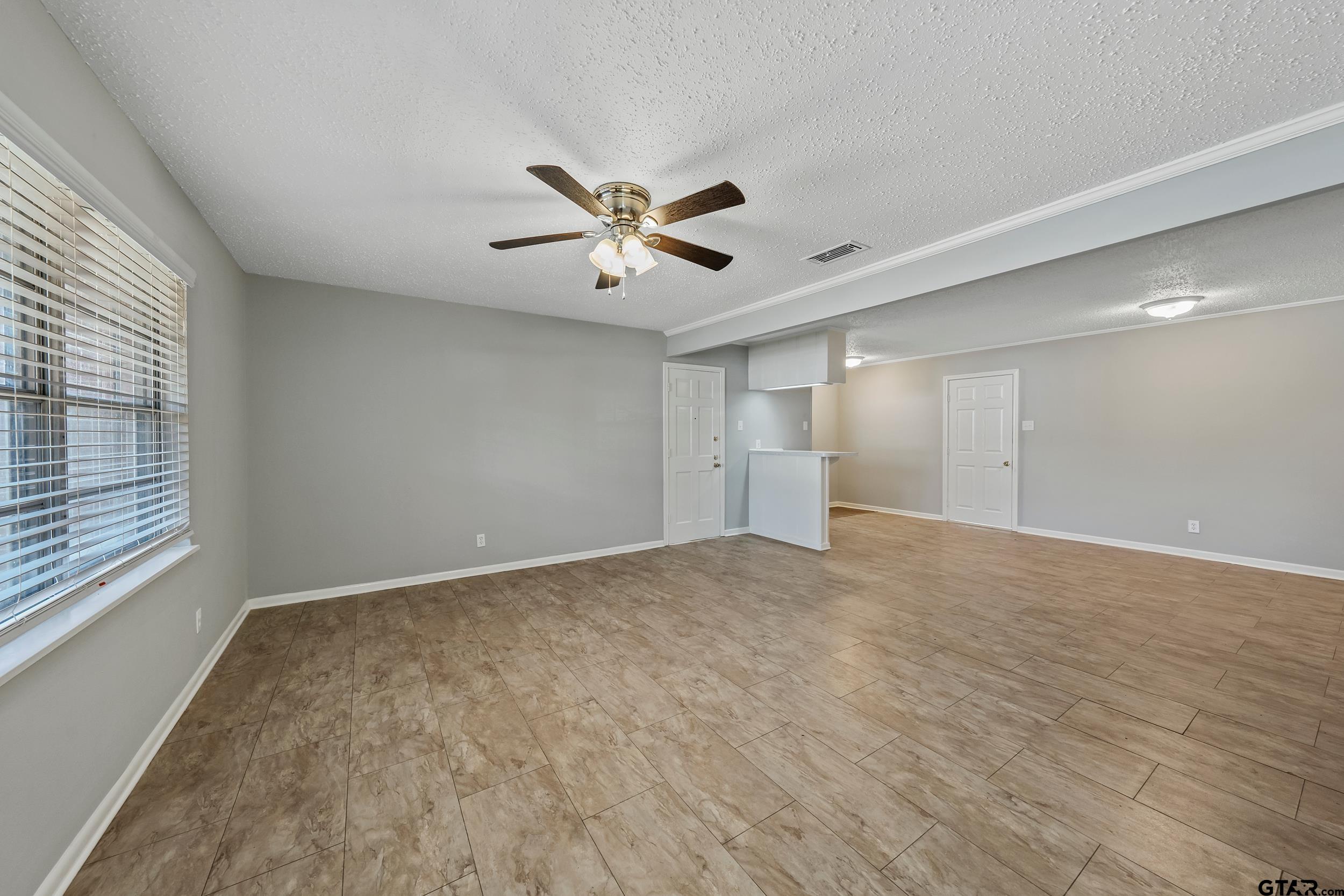 912 Moorehill