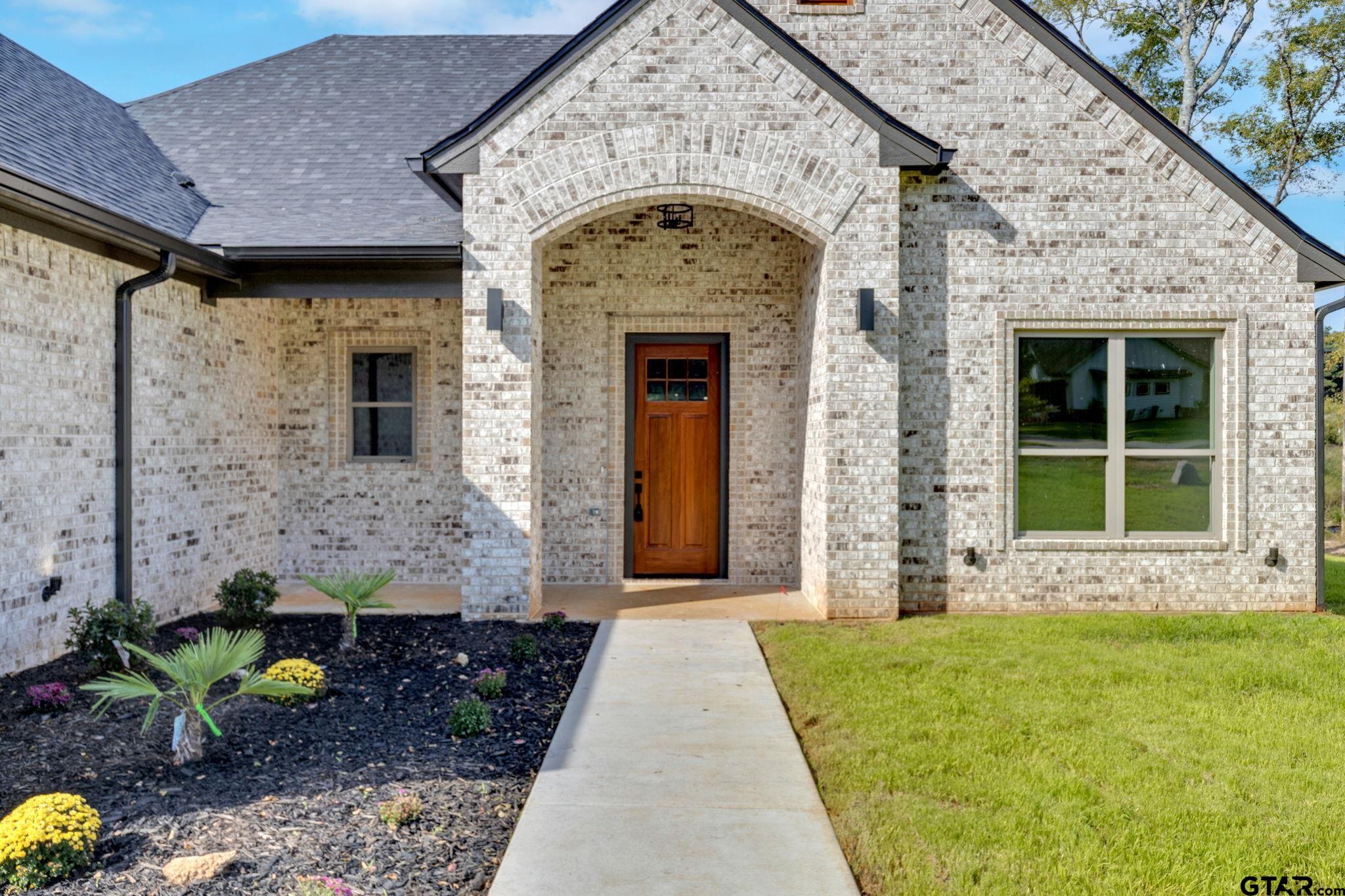 16618 Meadow Crest Dr