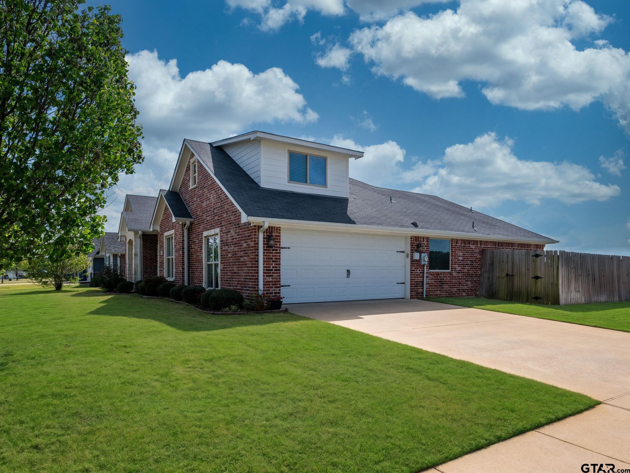 408 Laura Ln.