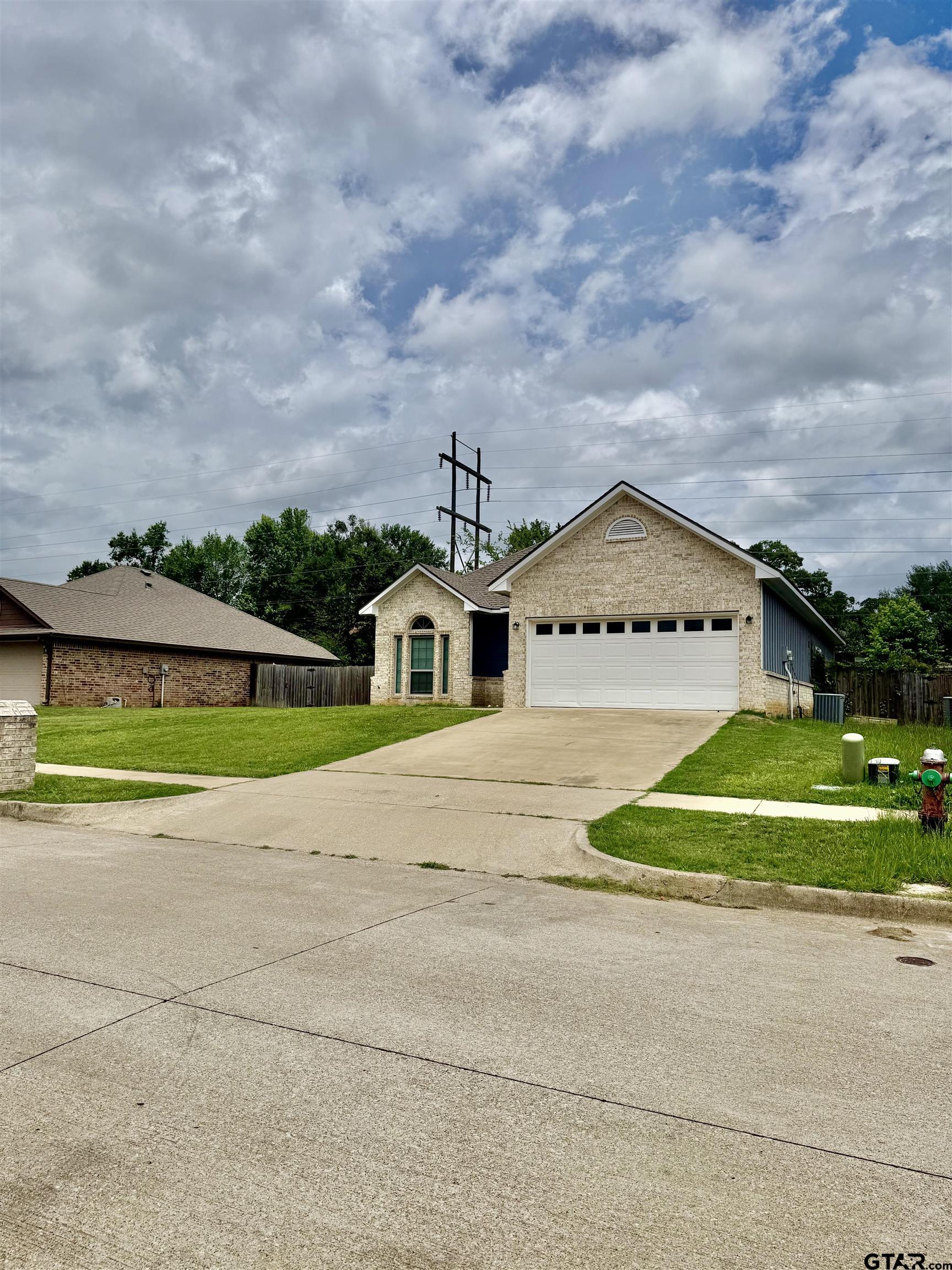 5807 Deauville St.