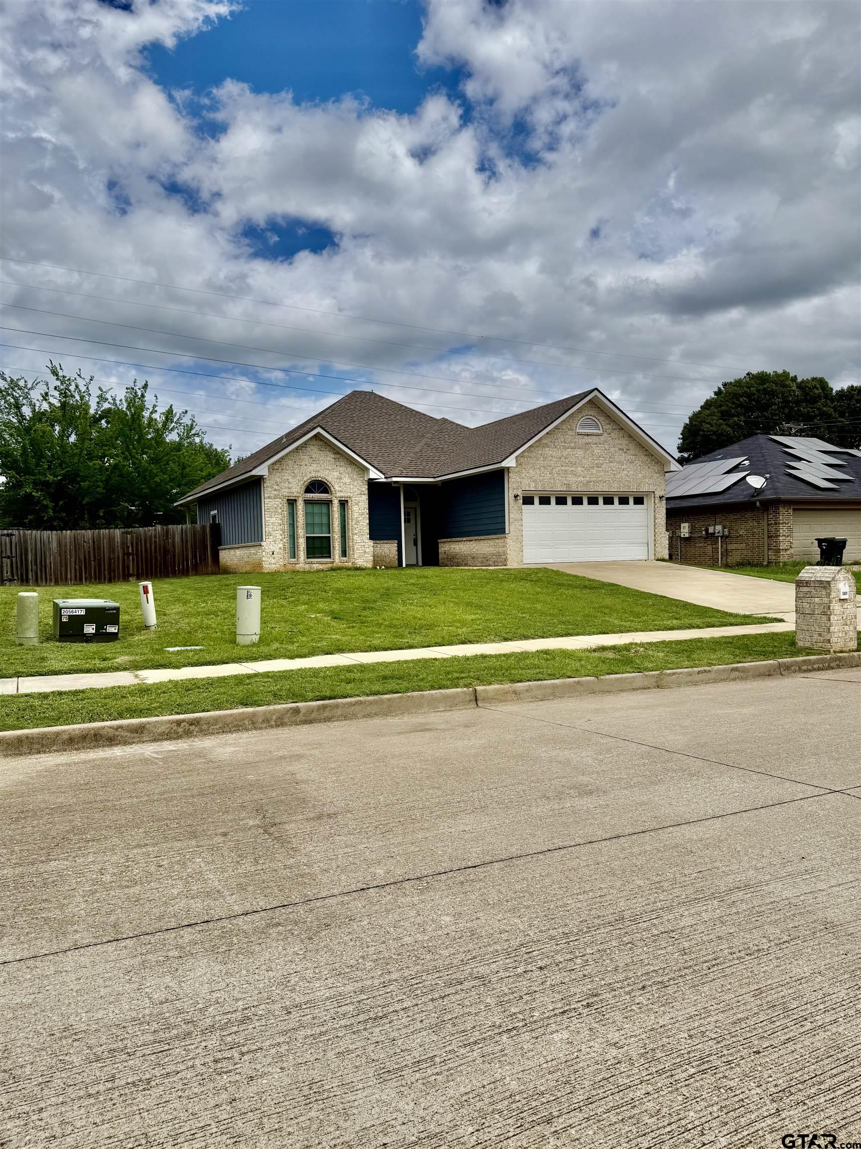 5807 Deauville St.