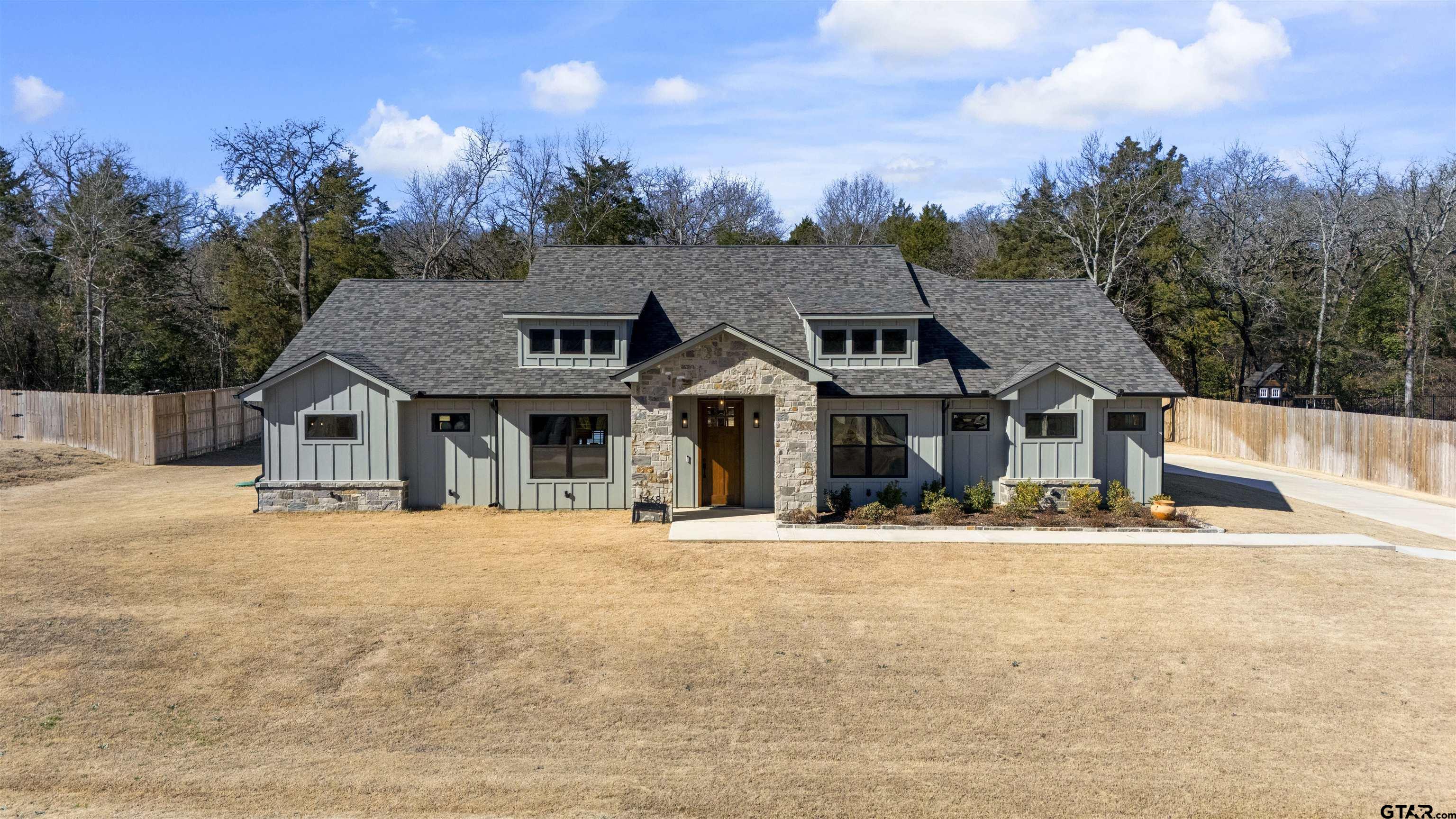 14681 Woodland Creek Dr