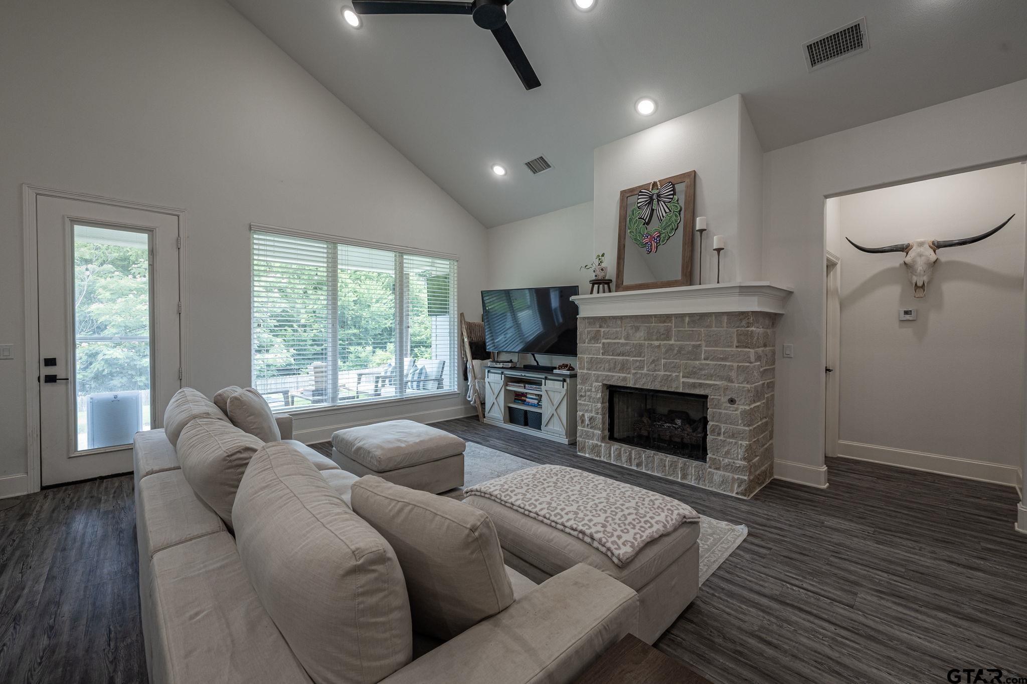 1134 Nate Circle