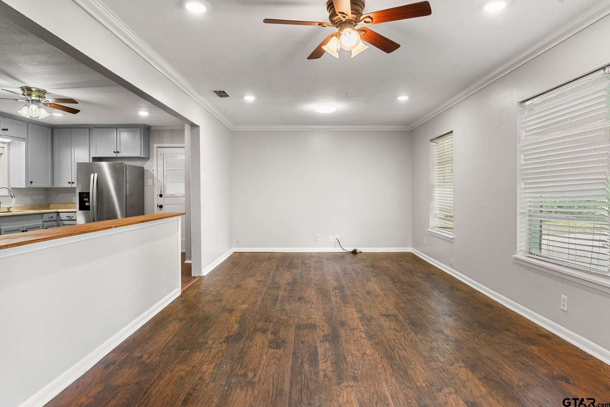 2811 Rollingwood Drive