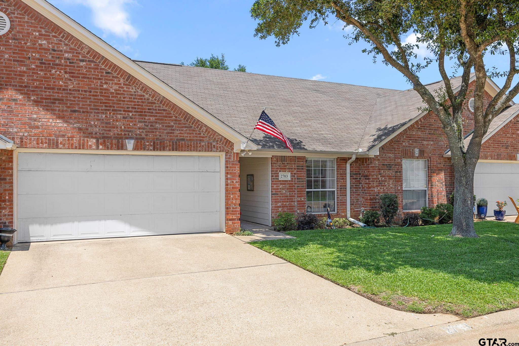 5401 Hollytree Drive #2703