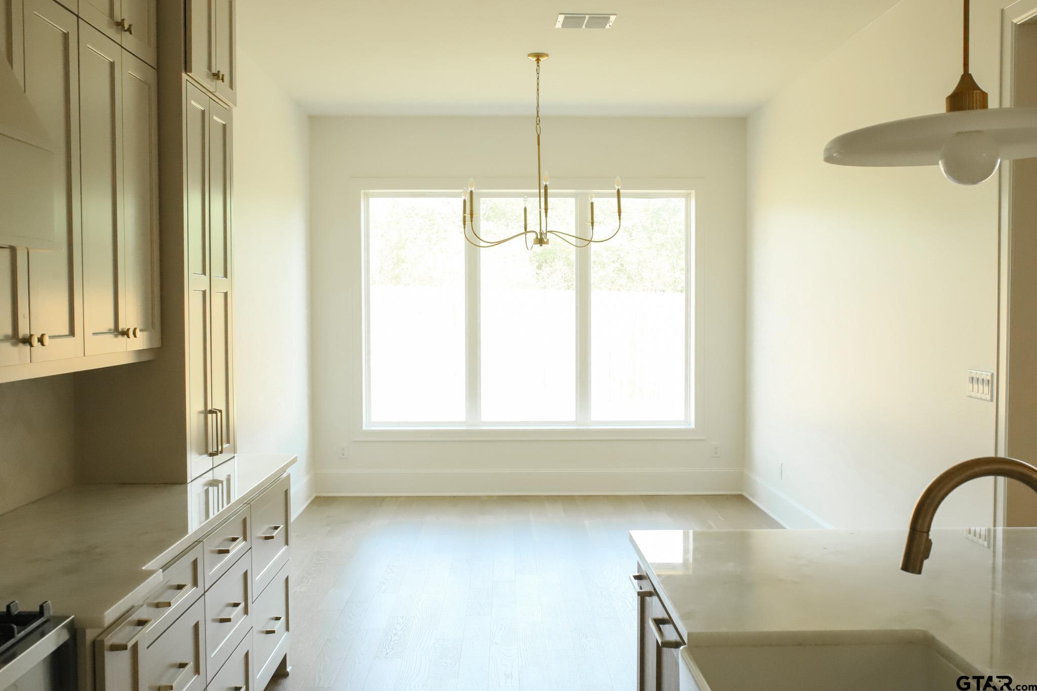 3143 Club Drive 3143 Club Drive