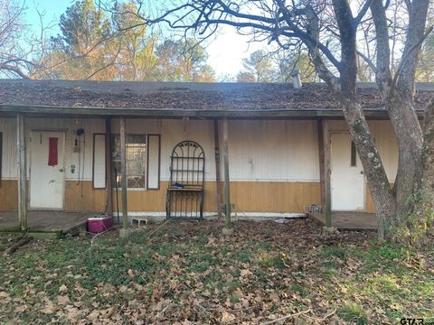 A home in Gladewater