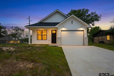 307 S Langham St Troup TX 75789