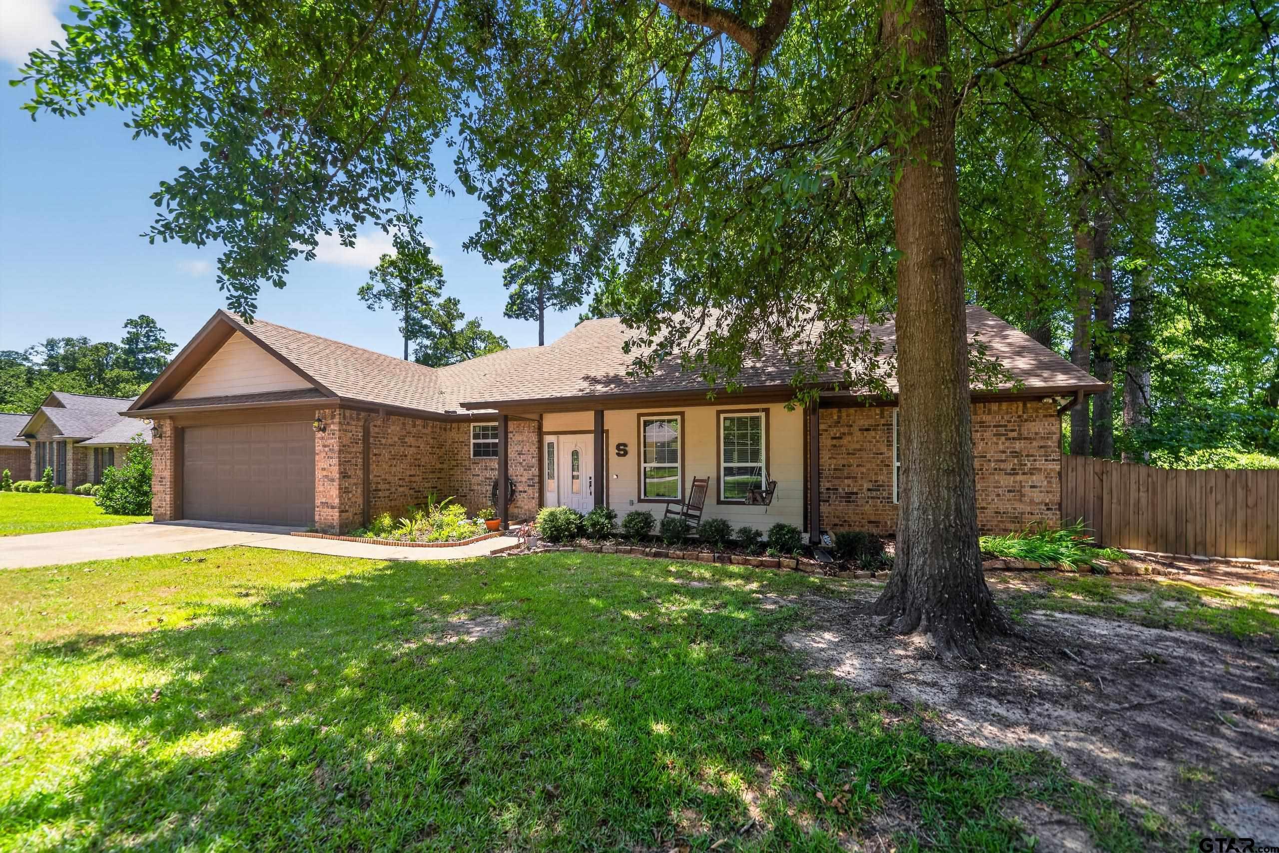 19110 PINEDALE CIRCLE