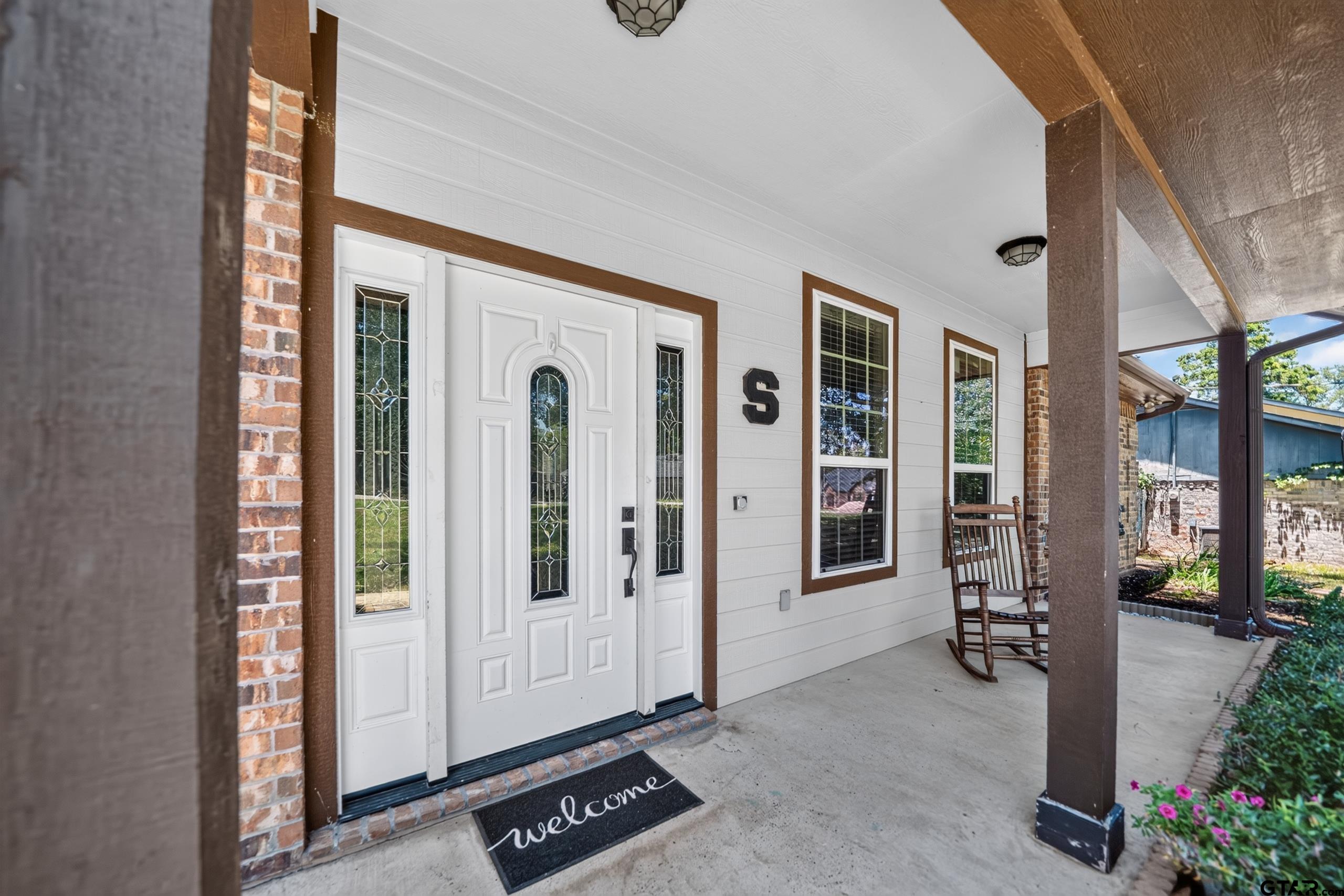 19110 PINEDALE CIRCLE