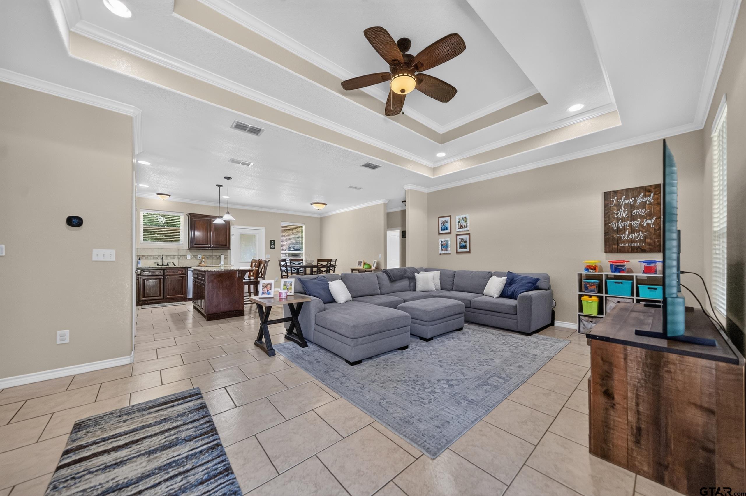19110 PINEDALE CIRCLE