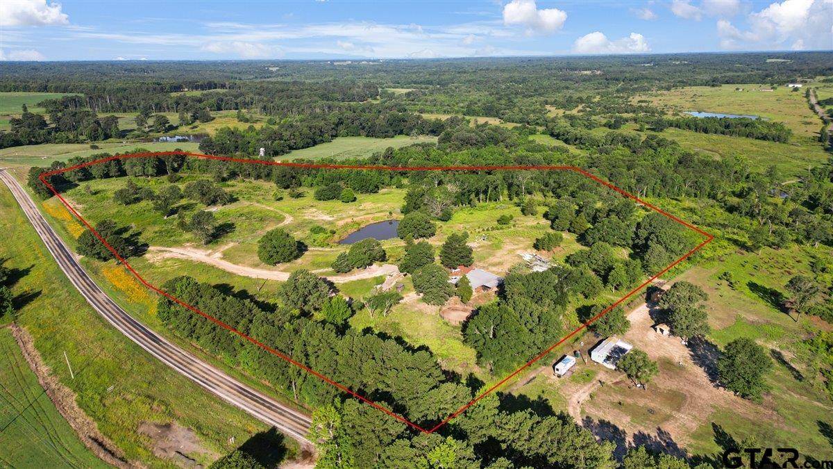 8126 County Road 1110