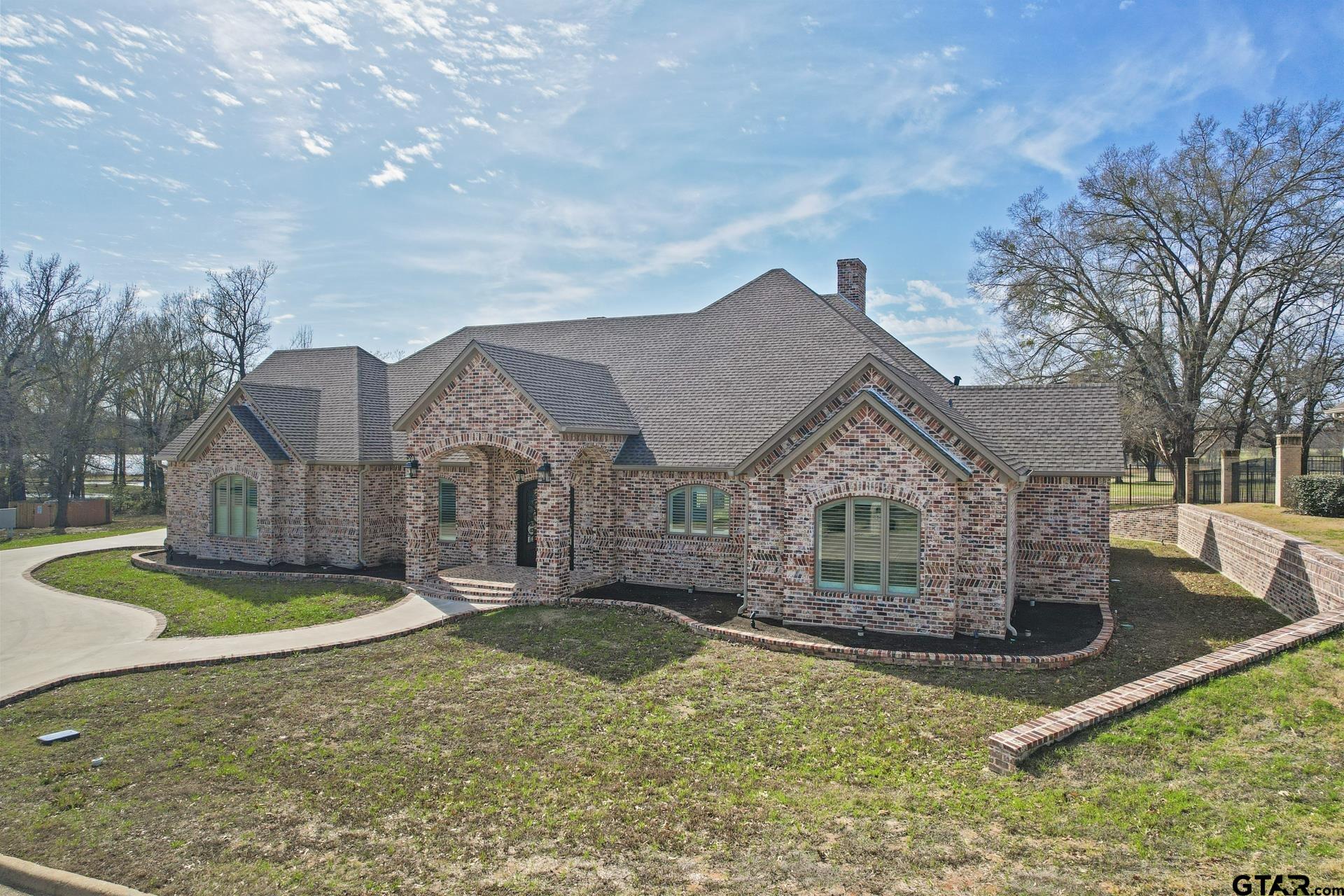 602 Greenhill Park