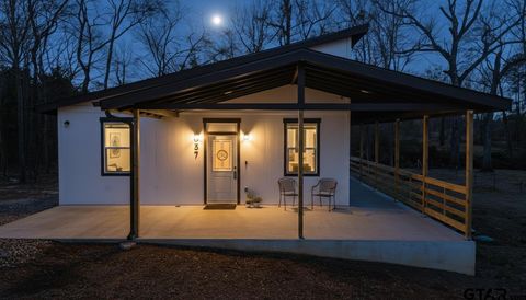 837 Red Bud Cir Bullard TX 75757