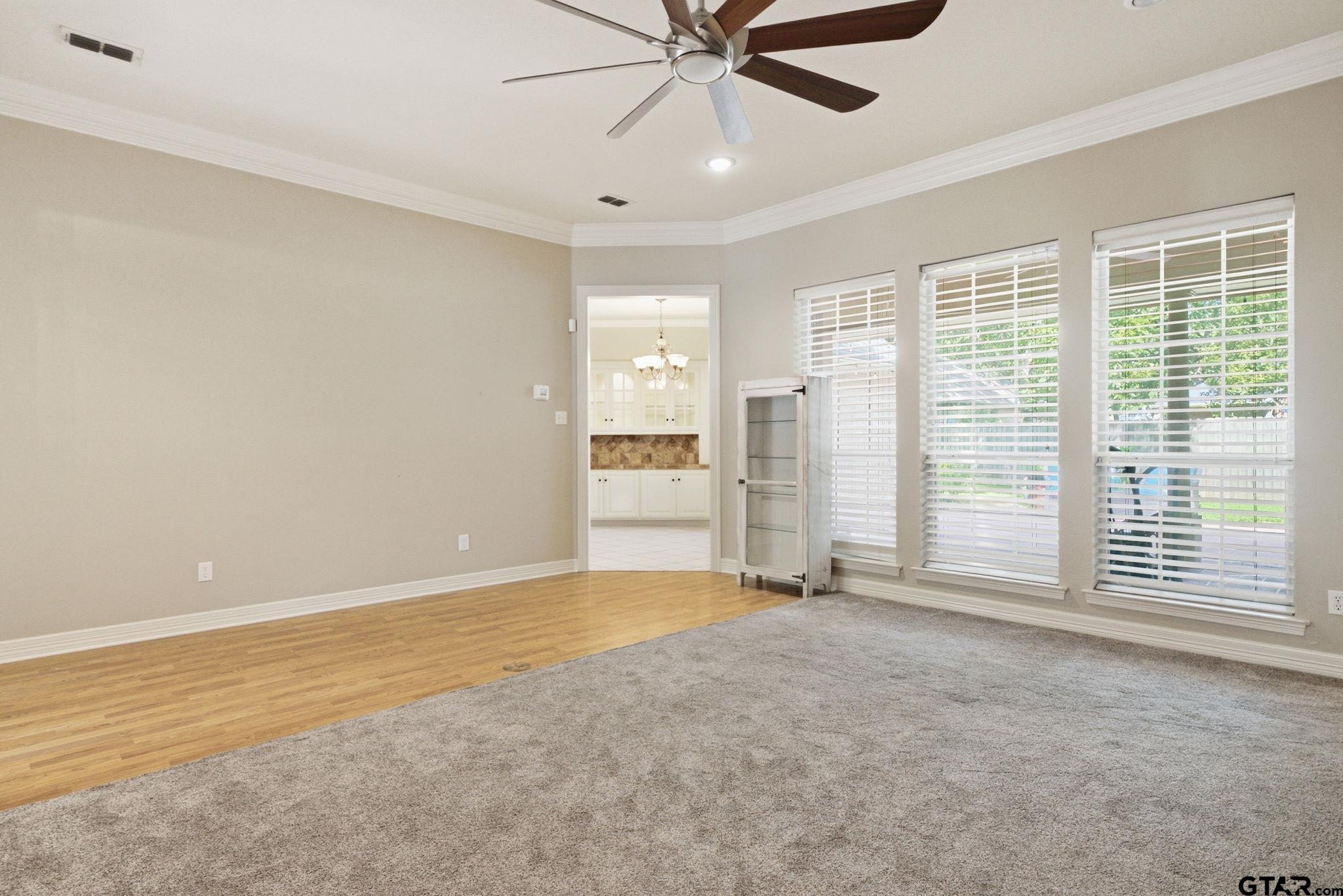 4117 Hollow Oak Circle