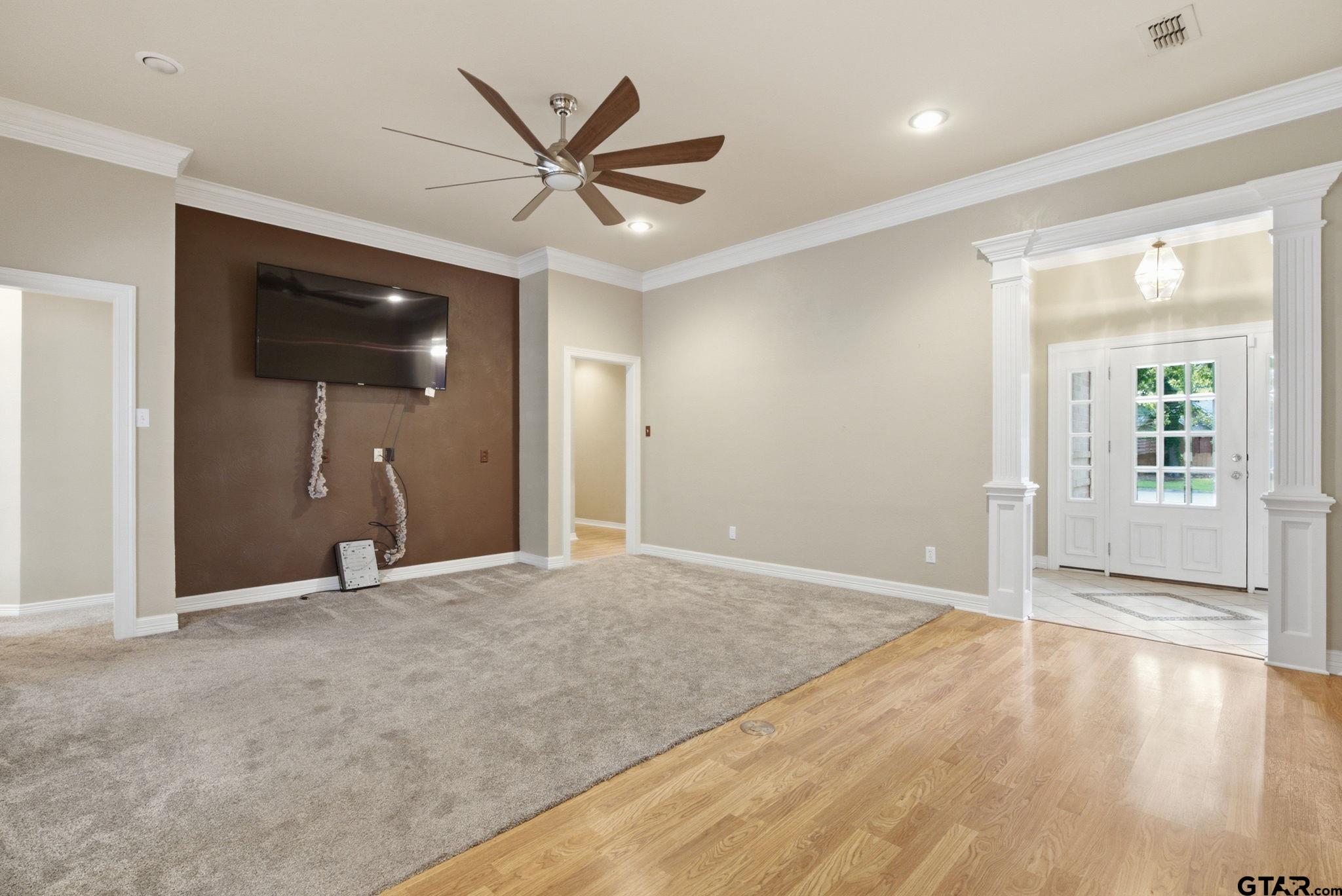 4117 Hollow Oak Circle