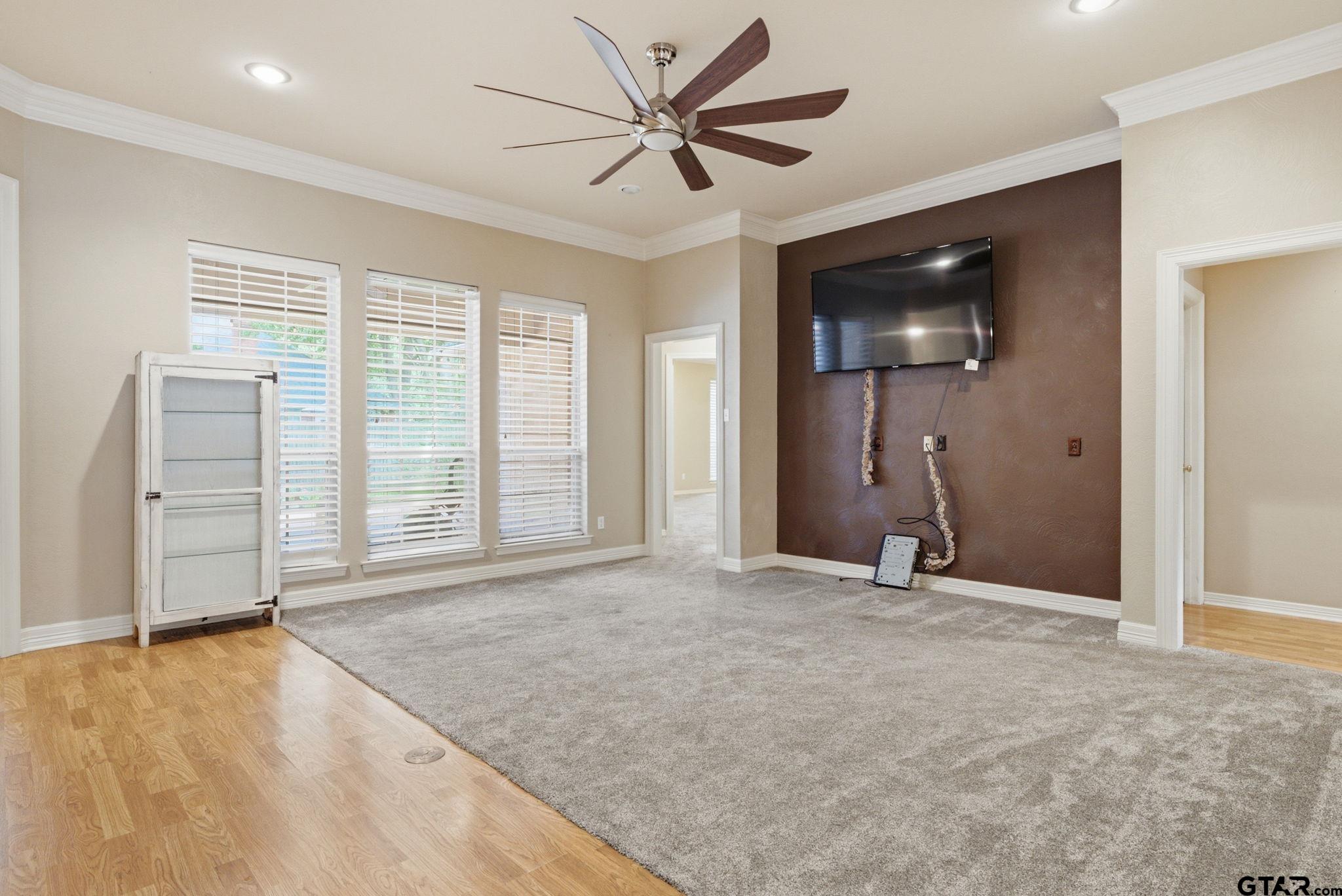 4117 Hollow Oak Circle
