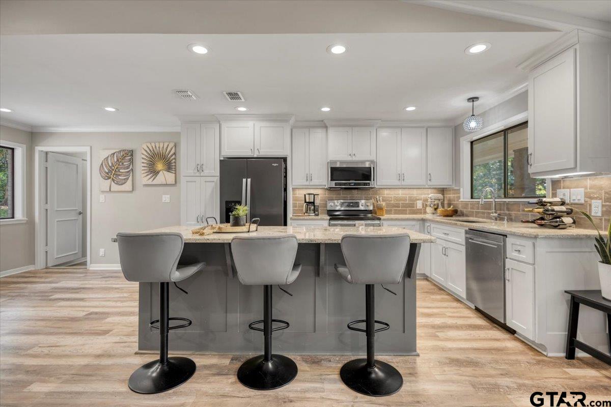 441 Hideaway Lane Central